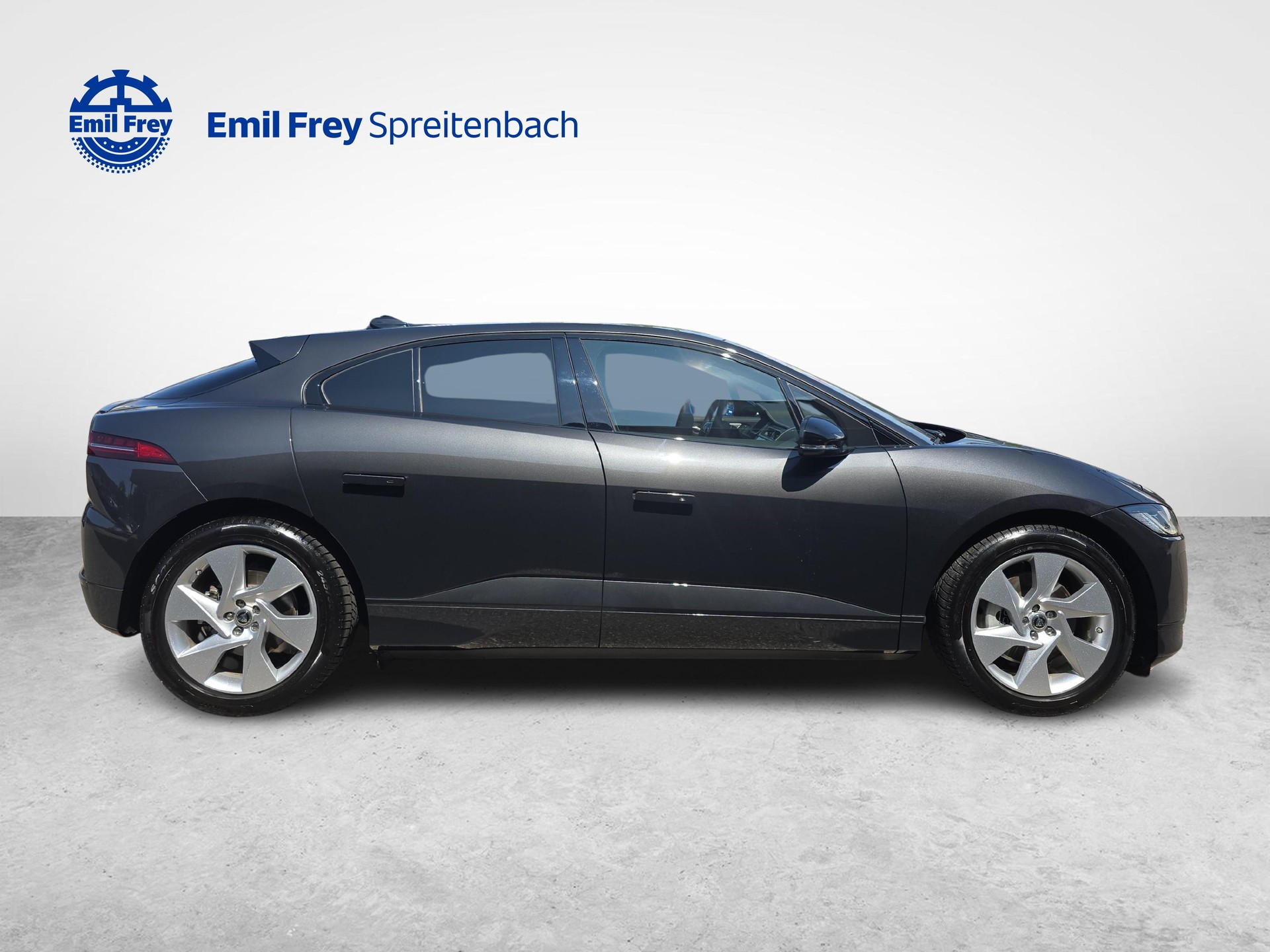JAGUAR I-Pace EV400 R-Dynamic HSE AWD-image-6