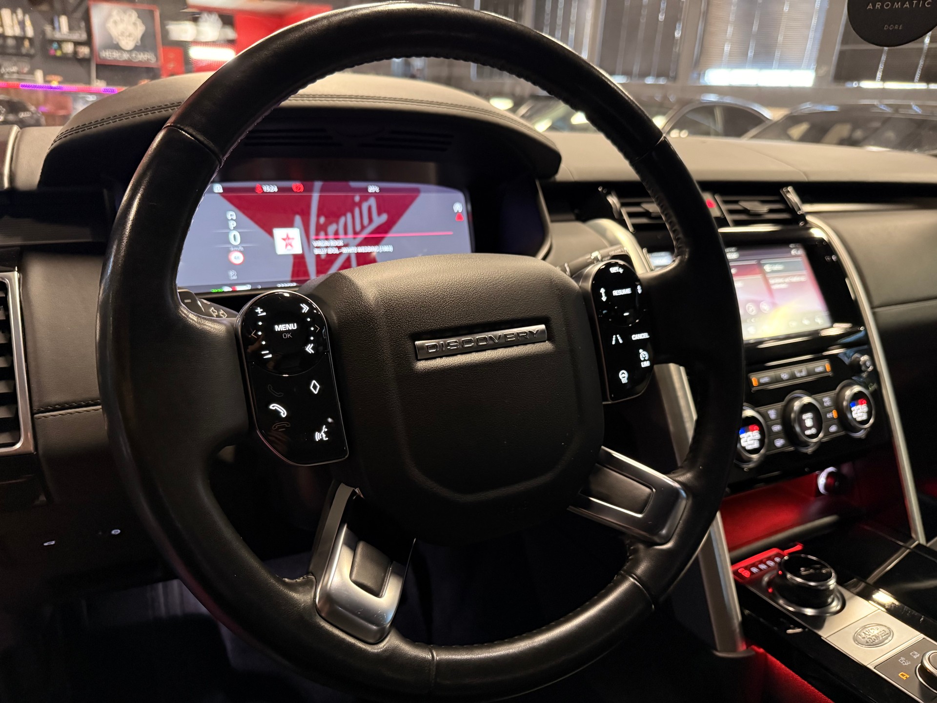 LAND ROVER Discovery 3.0 SDV6 HSE Luxury / ** Frisch ab Grossem Service inkl. Motor, Diff. & Getriebeöl / Zahnriemen + WP **-image-16