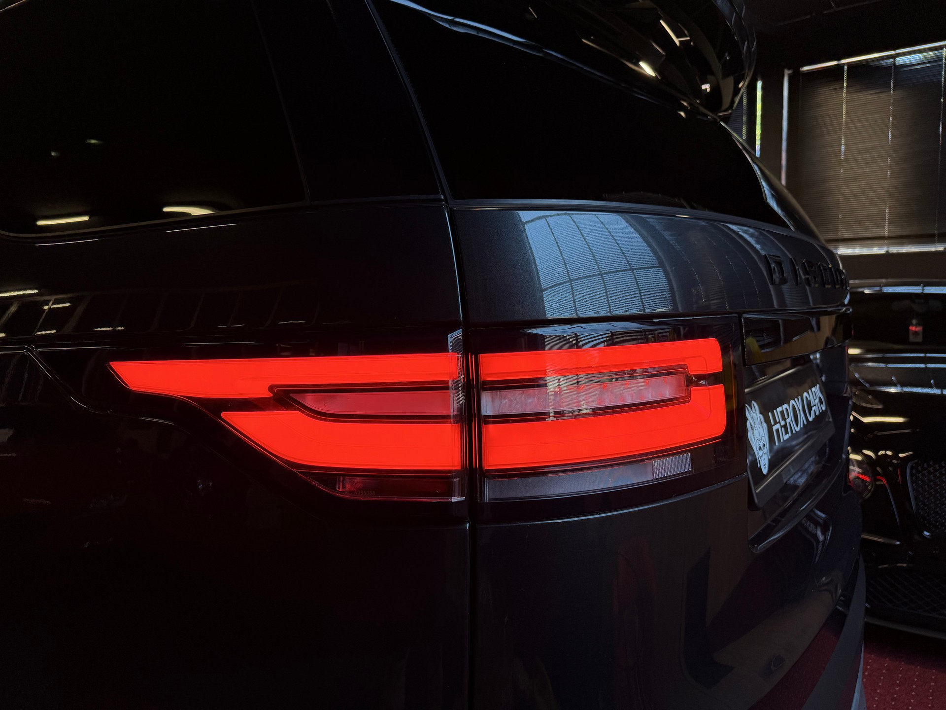 LAND ROVER Discovery 3.0 SDV6 HSE Luxury / ** Frisch ab Grossem Service inkl. Motor, Diff. & Getriebeöl / Zahnriemen + WP **-image-8