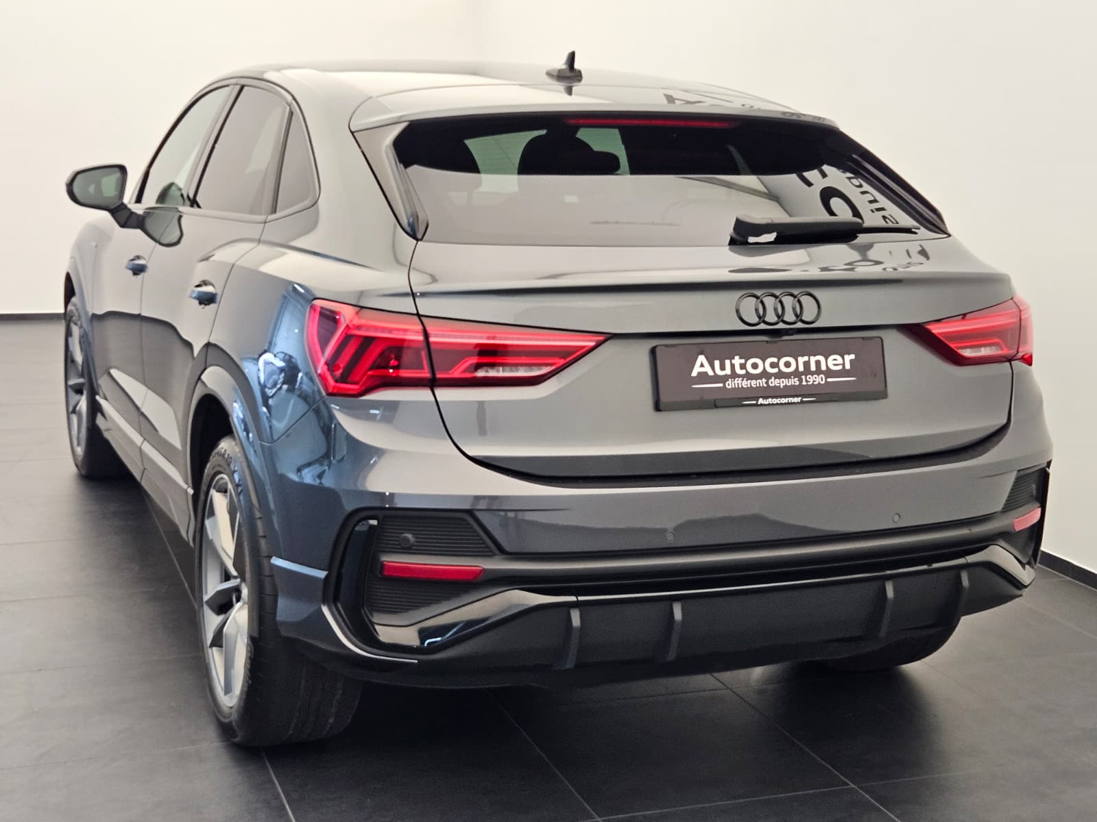 AUDI Q3 Sportback 35 TFSI S line Attraction S-tronic-image-8