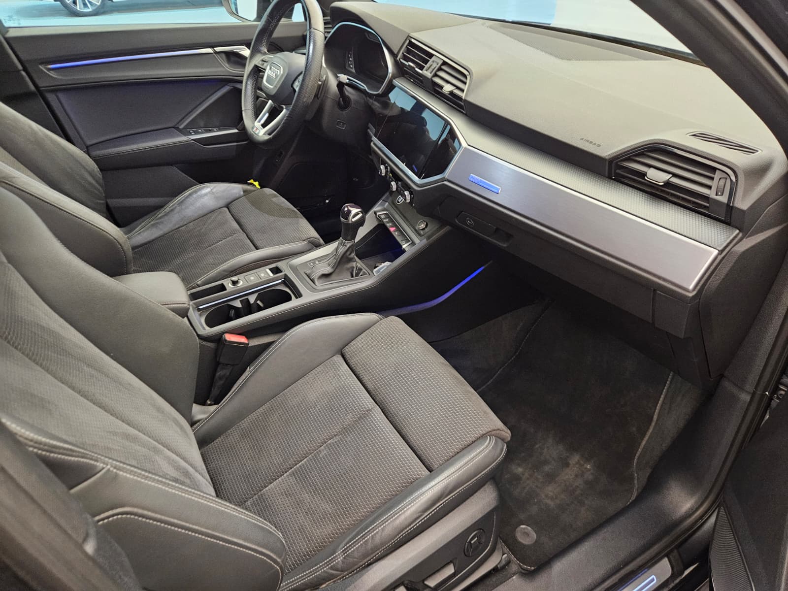 AUDI Q3 Sportback 35 TFSI S line Attraction S-tronic-image-11