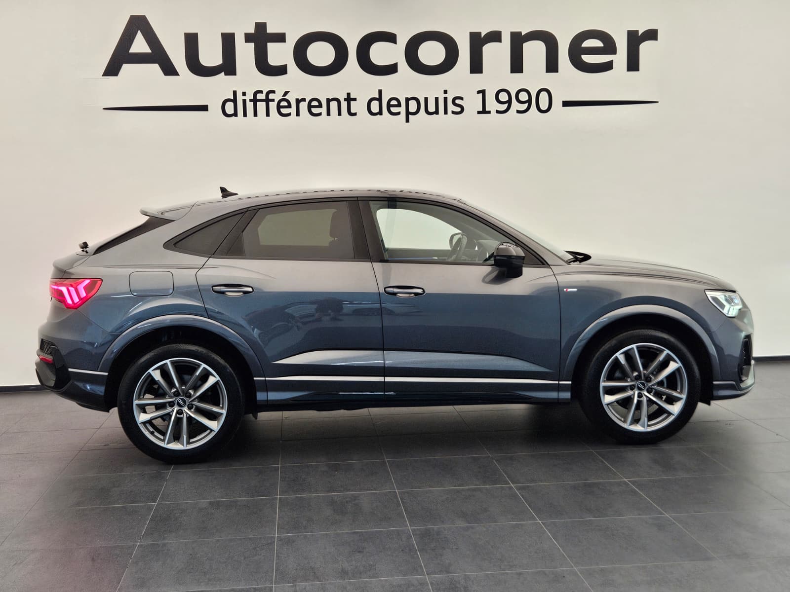 AUDI Q3 Sportback 35 TFSI S line Attraction S-tronic-image-5