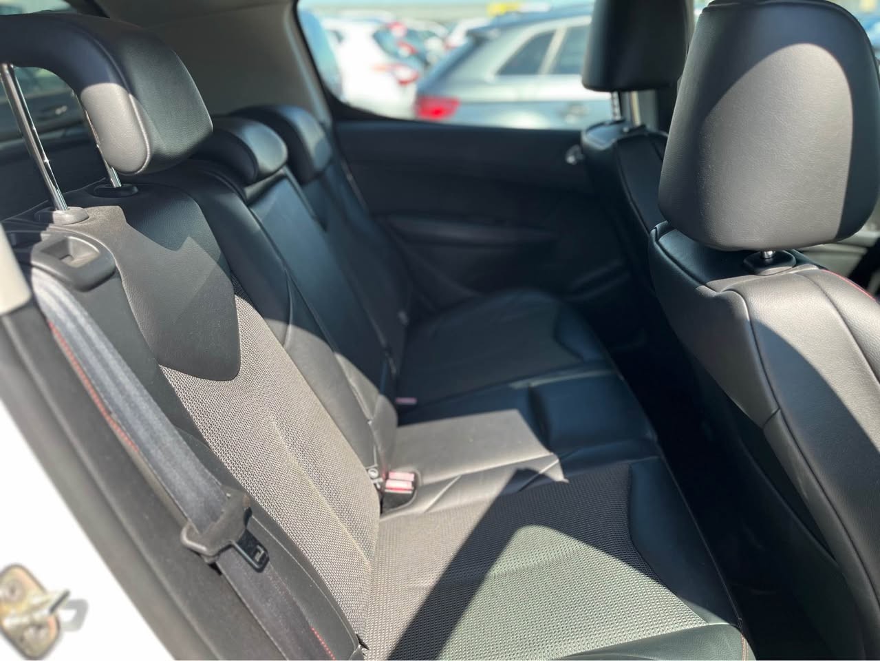 PEUGEOT 308 1.6 16V T GTi-image-11