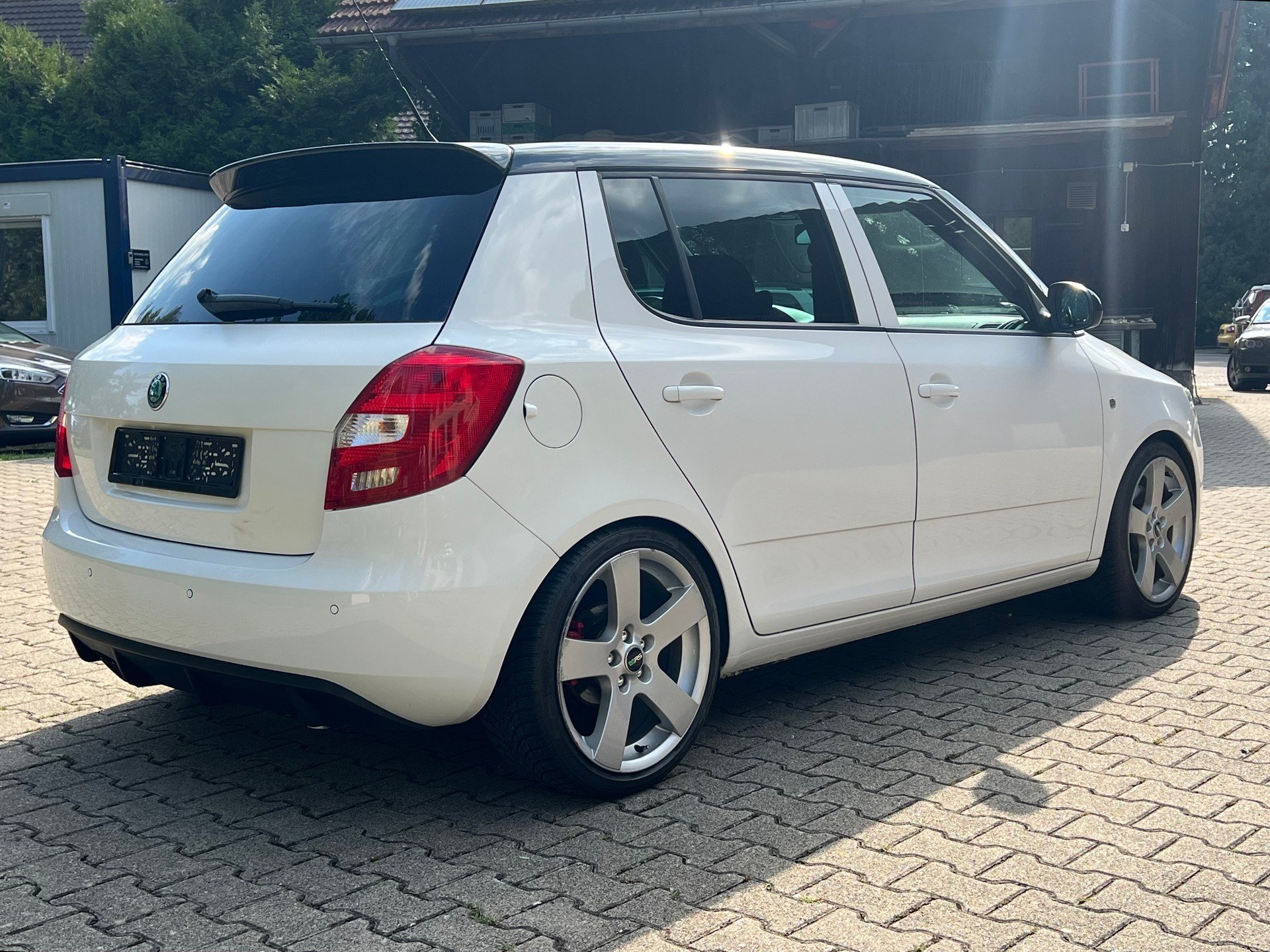 SKODA Fabia 1.4 TSI RS DSG-image-3