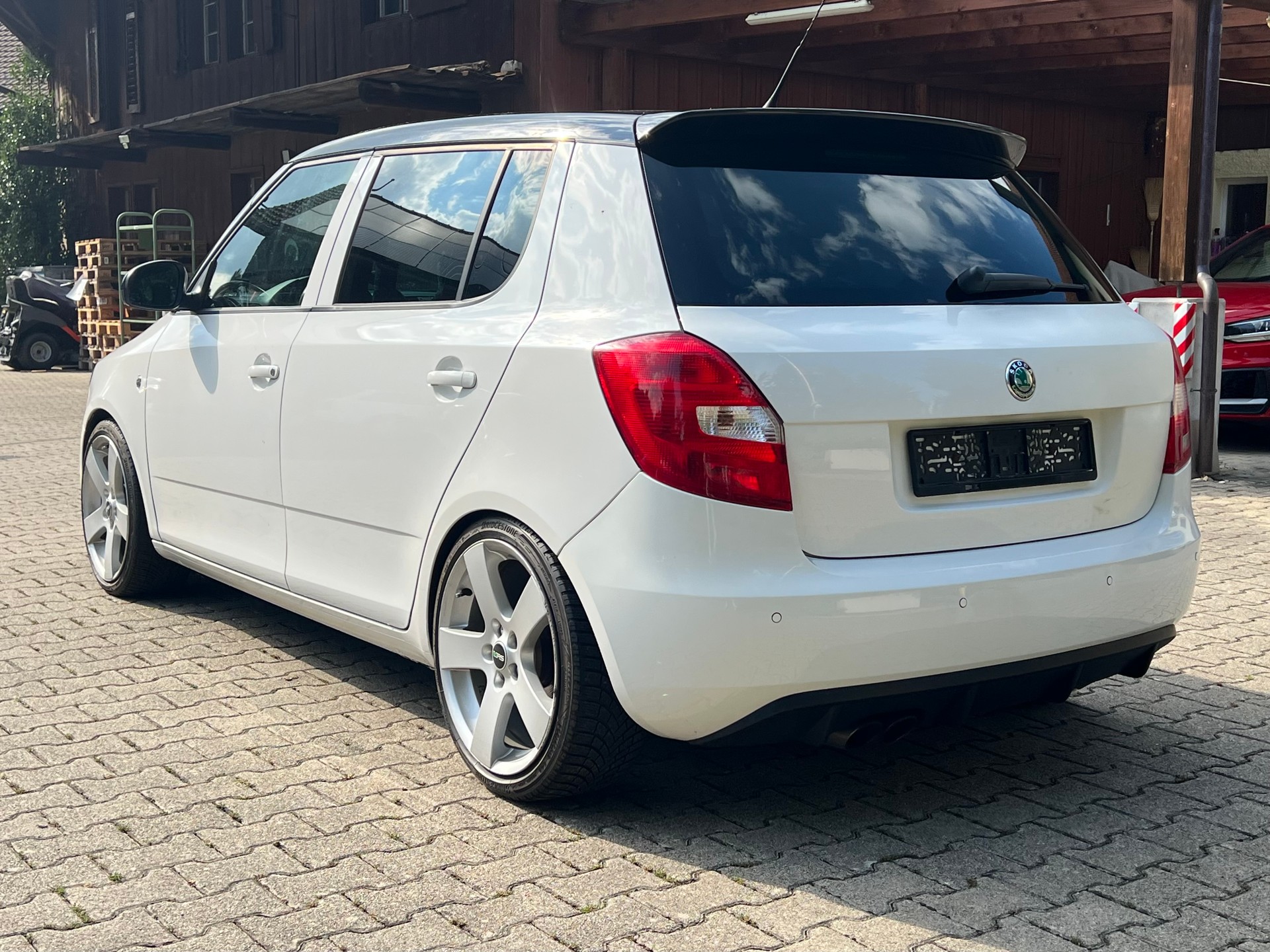 SKODA Fabia 1.4 TSI RS DSG-image-4
