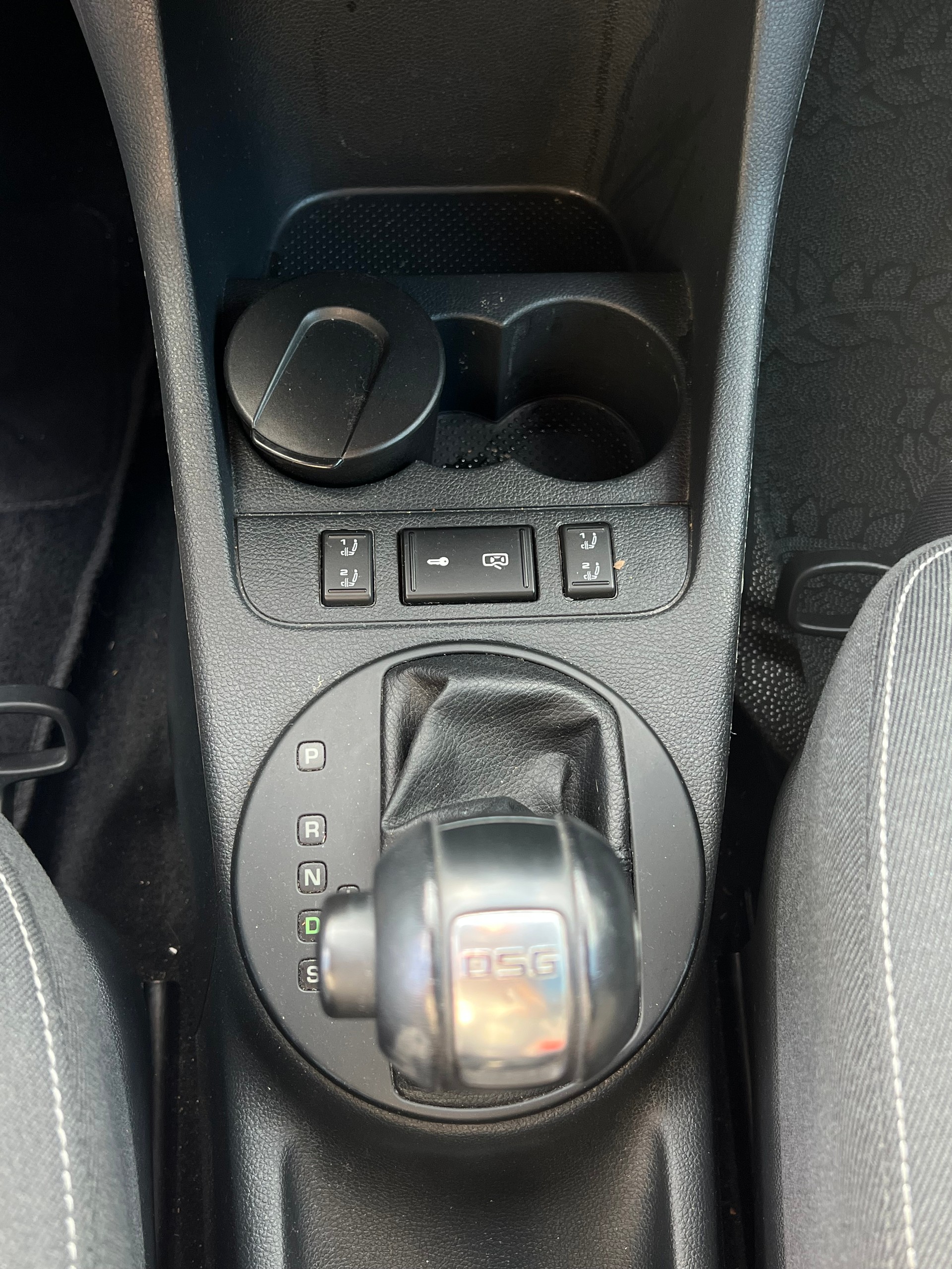 SKODA Fabia 1.4 TSI RS DSG-image-10