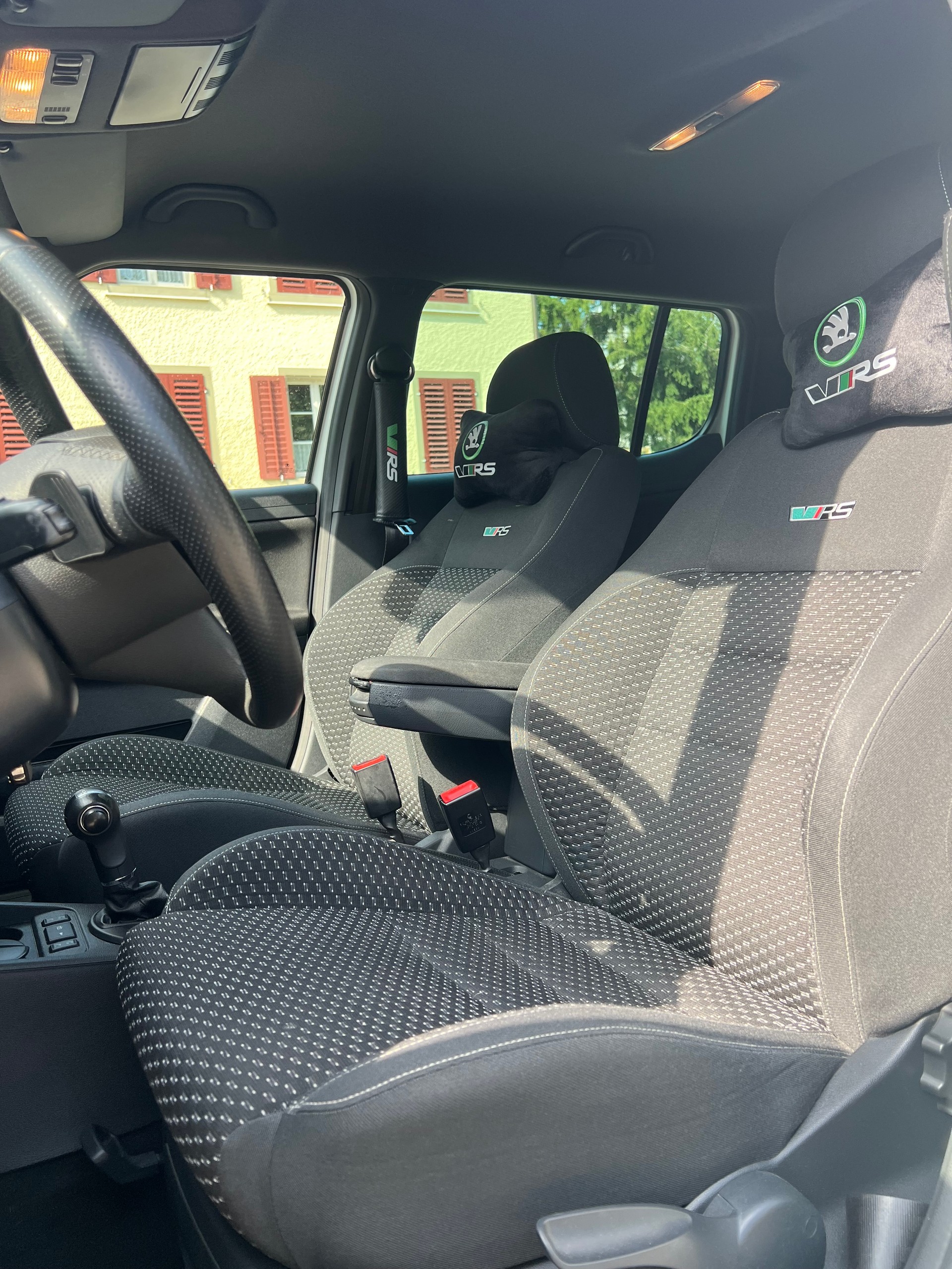 SKODA Fabia 1.4 TSI RS DSG-image-8