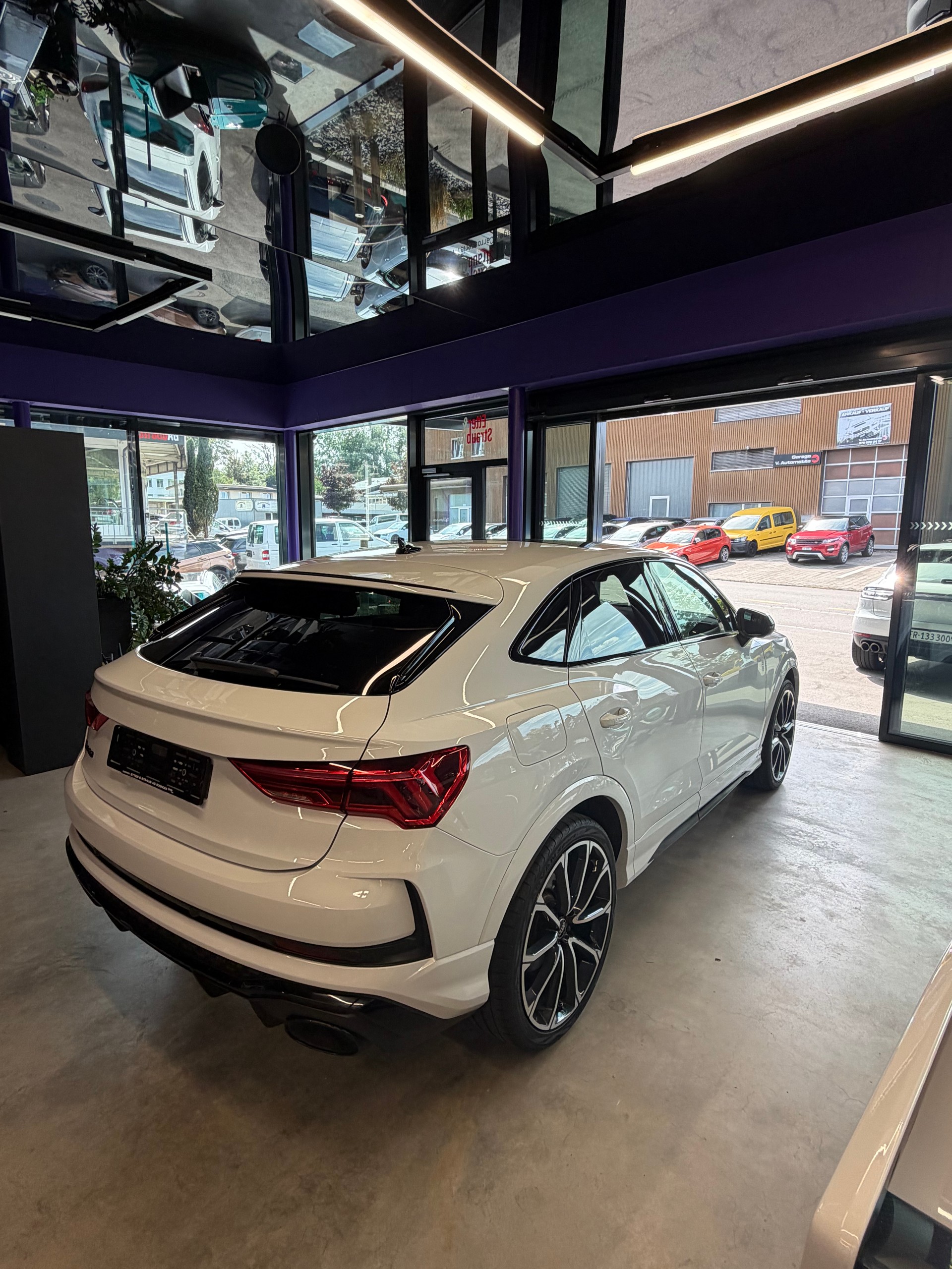AUDI RS Q3 Sportback quattro S tronic-image-5