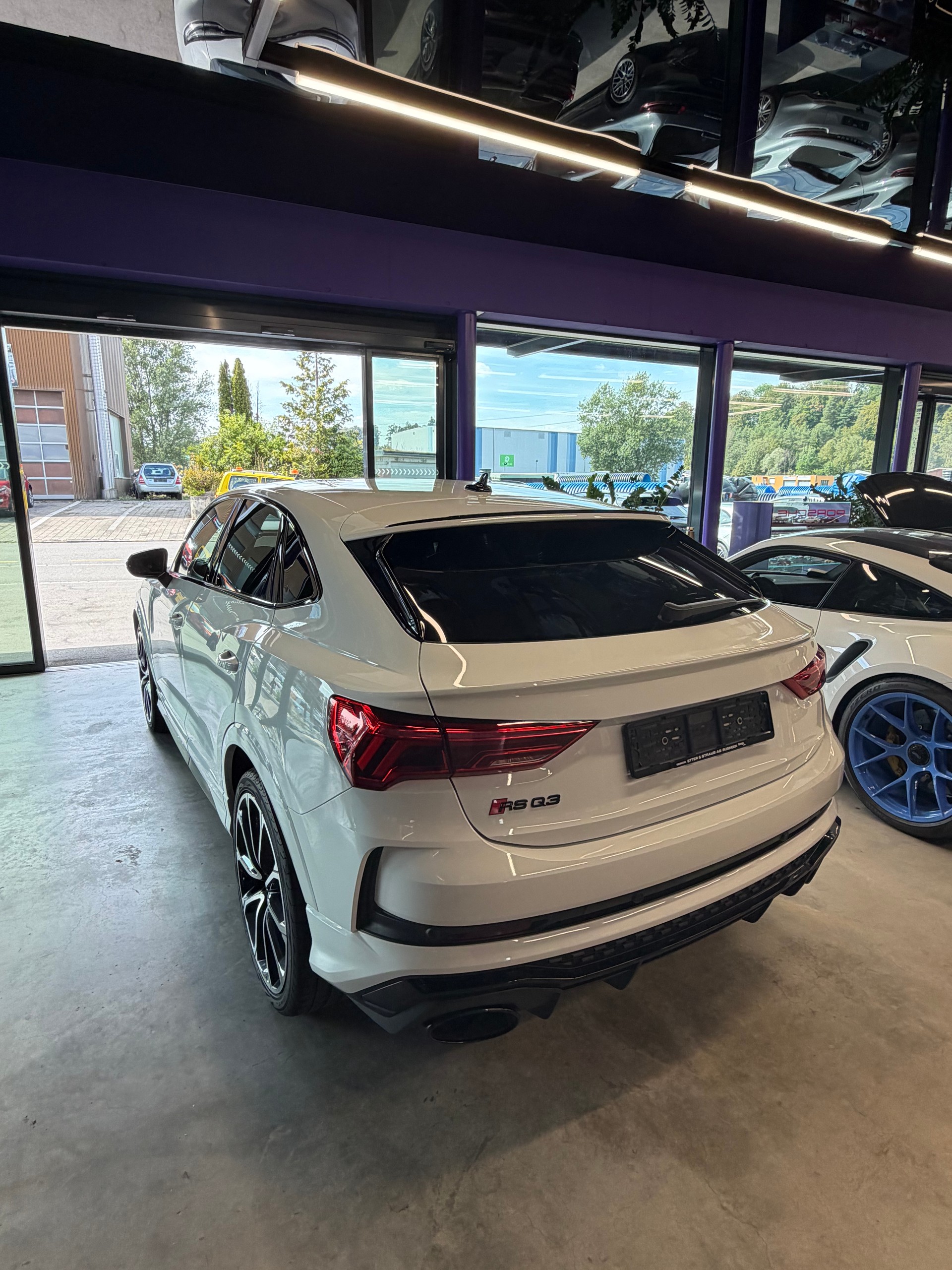 AUDI RS Q3 Sportback quattro S tronic-image-4