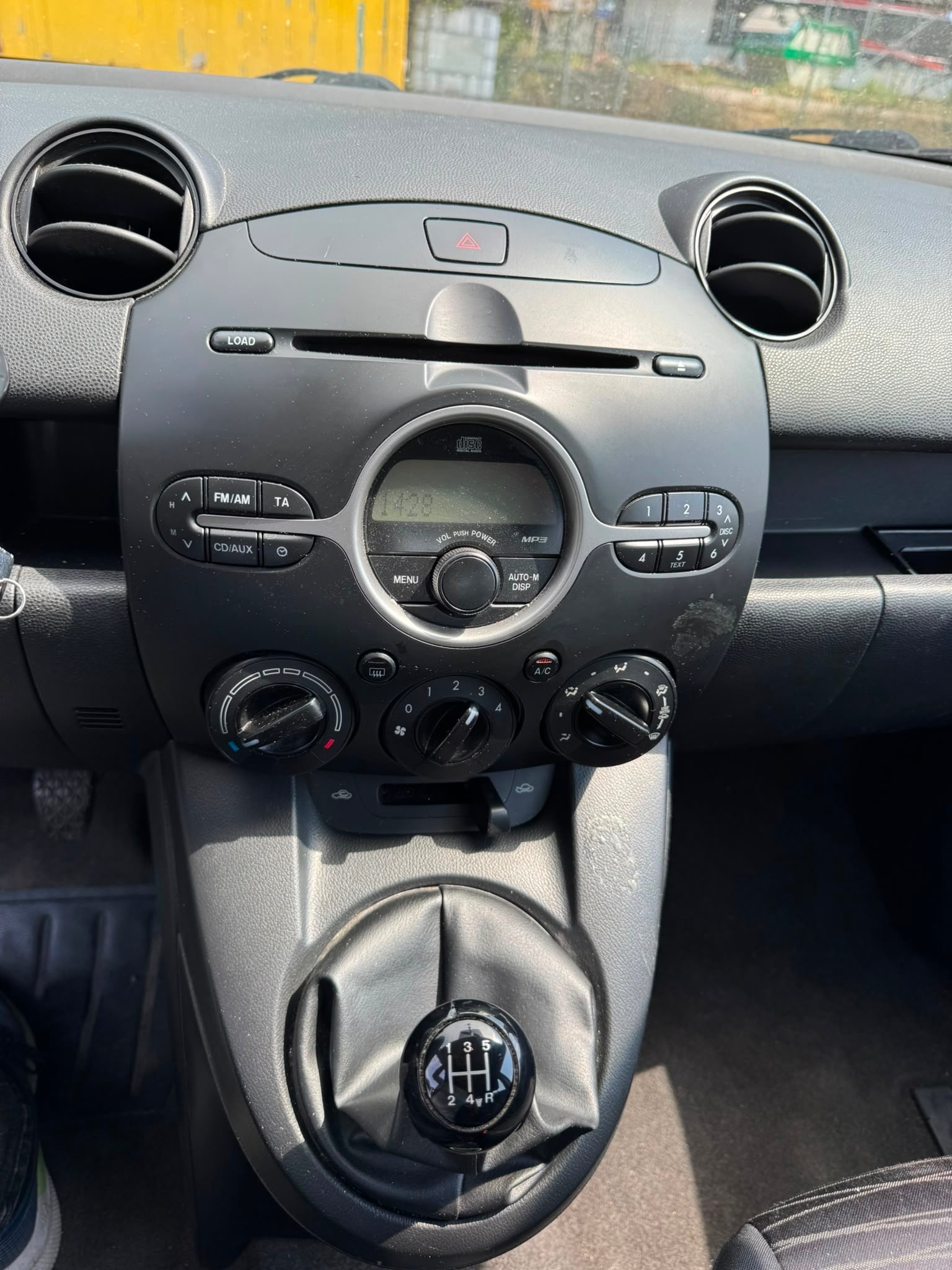 MAZDA 2 1.3i 16V Exclusive-image-14