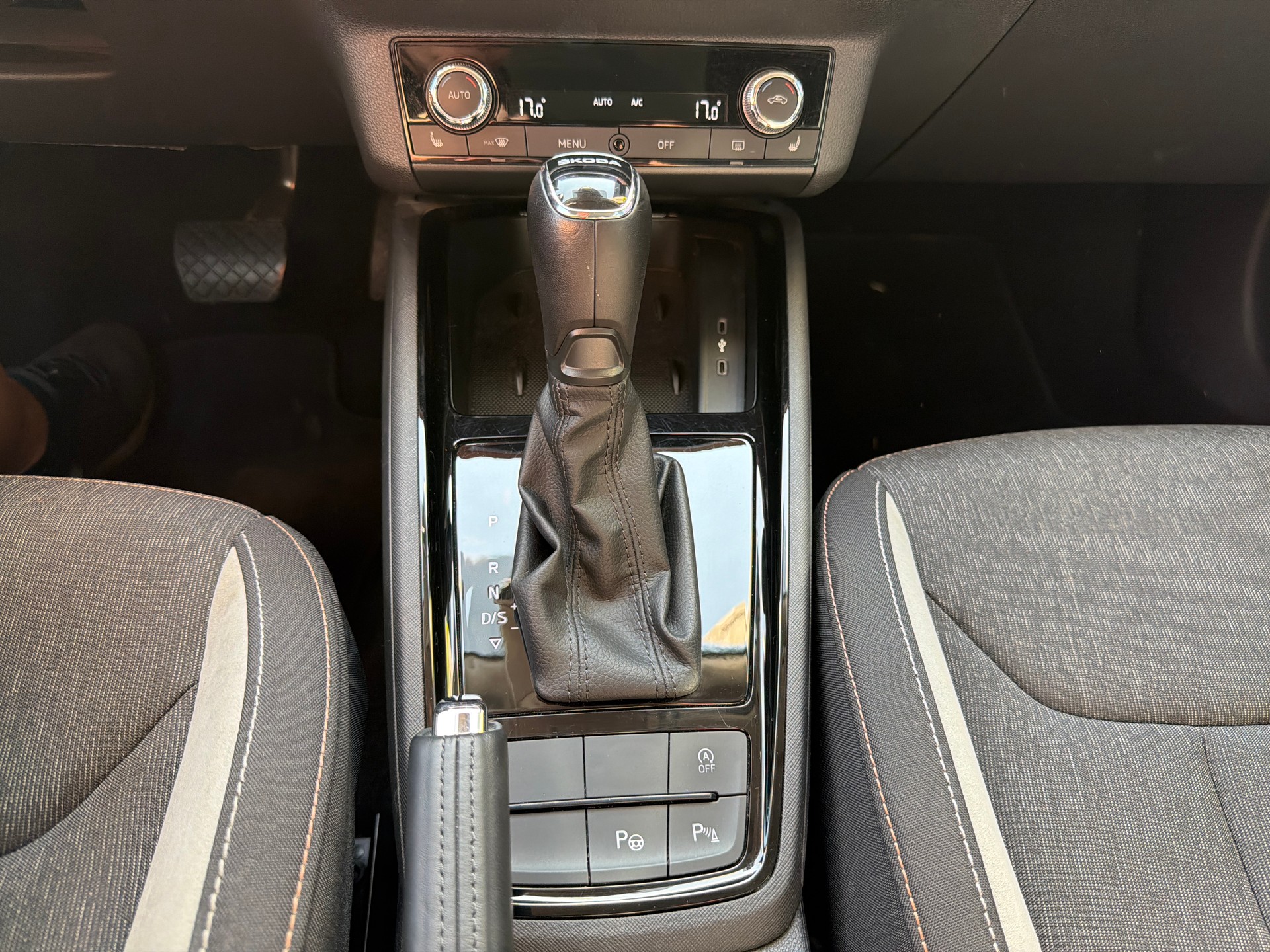 SKODA Kamiq 1.0 TSI Style DSG-image-15