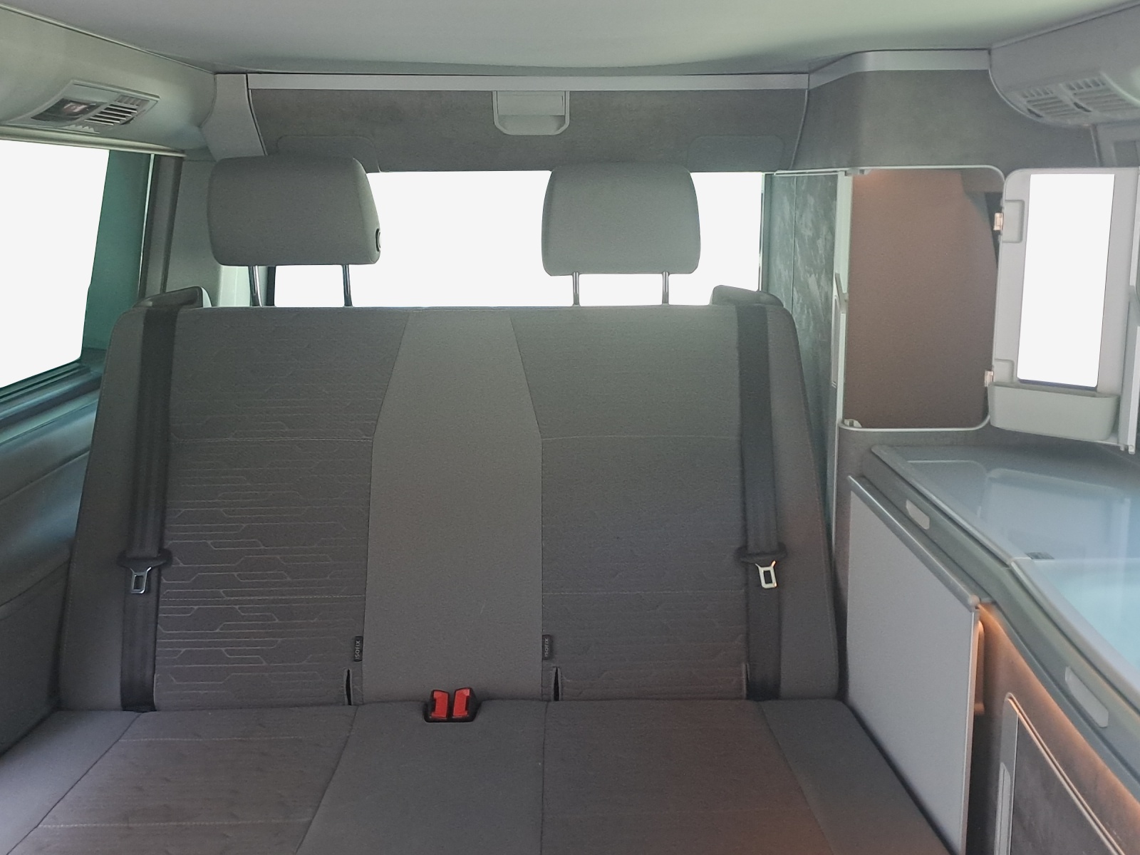 VW T6.1 California 2.0 TDI Ocean Liberty 4Motion DSG-image-14