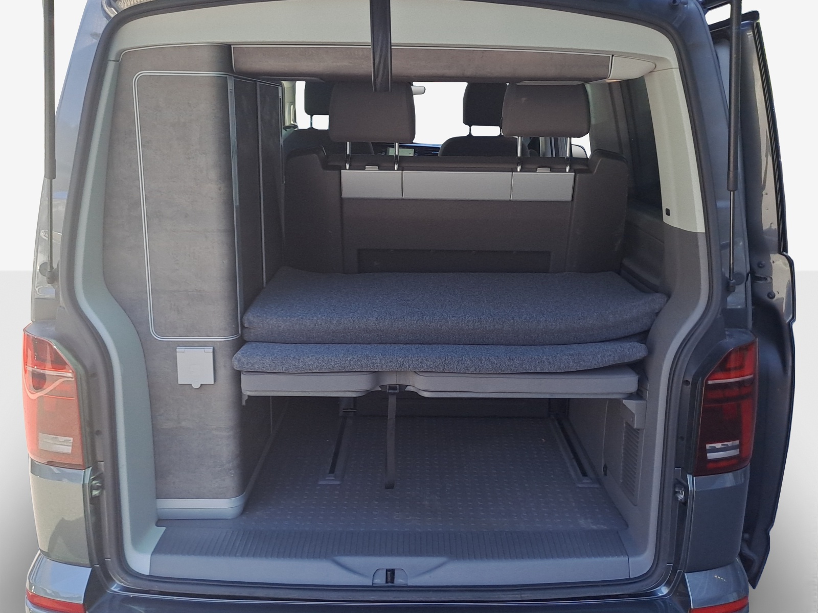 VW T6.1 California 2.0 TDI Ocean Liberty 4Motion DSG-image-12