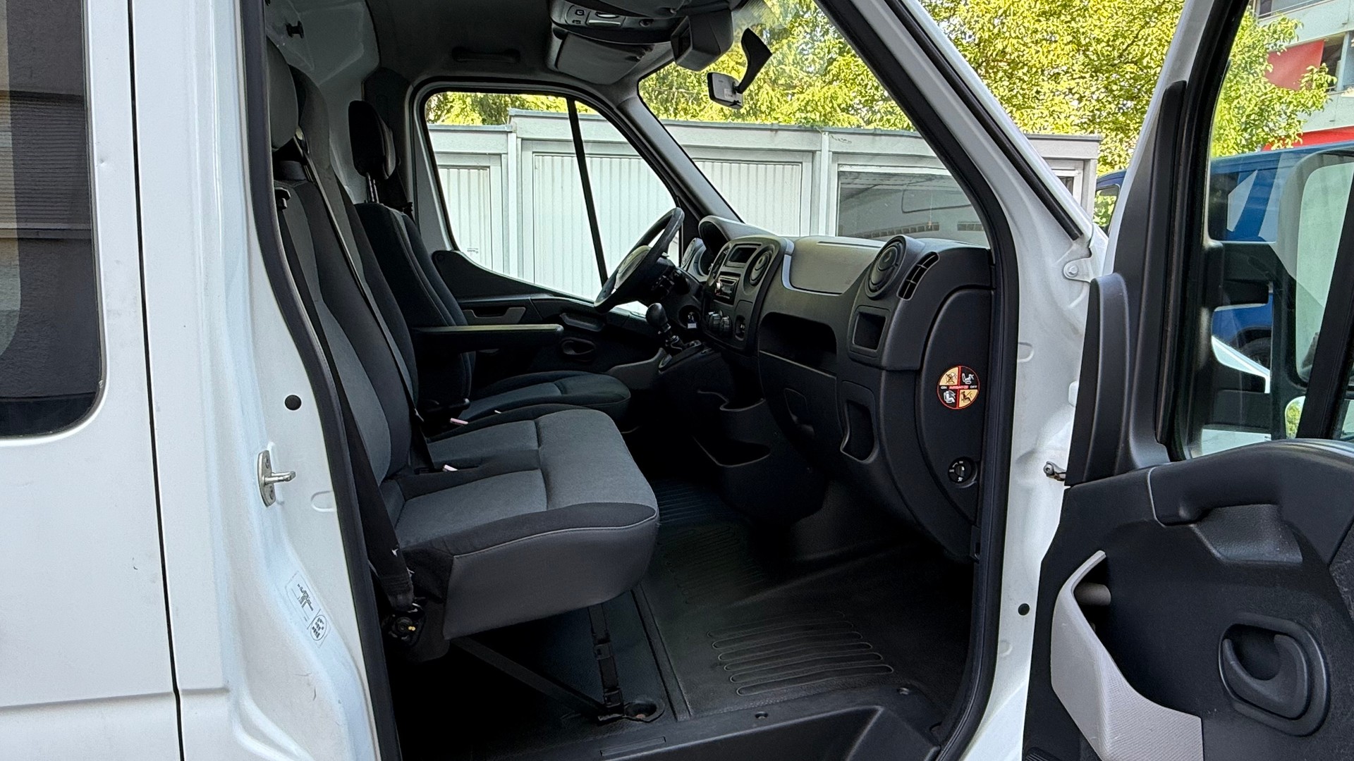 RENAULT Master T35 2.3dCi L3H2-image-14