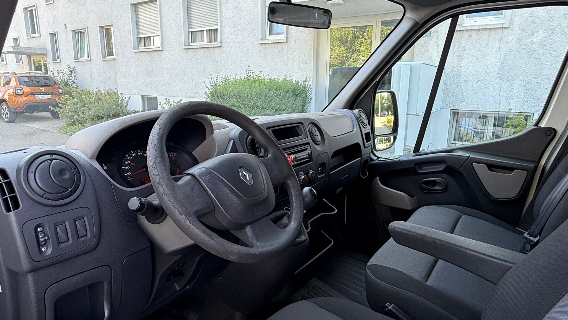 RENAULT Master T35 2.3dCi L3H2-image-13