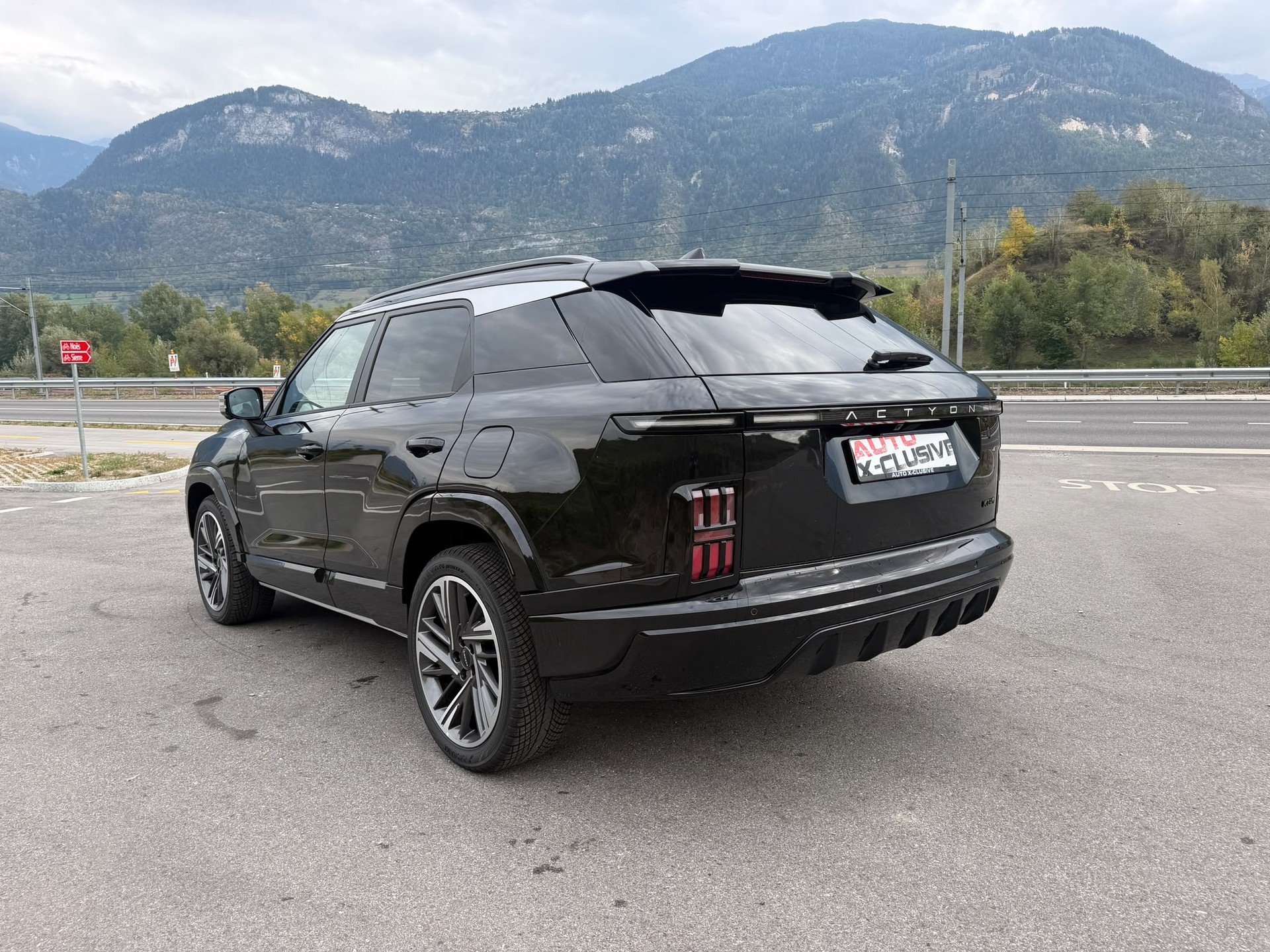 KGM-SsangYong Actyon 1.5 T GDI Hybrid Platinum Automat-image-3