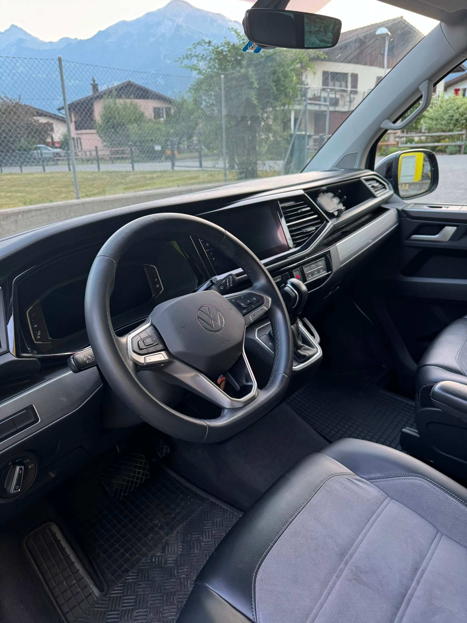 VW T6.1 Multivan 2.0 Bi-TDI Highline 4Motion DSG-image-15