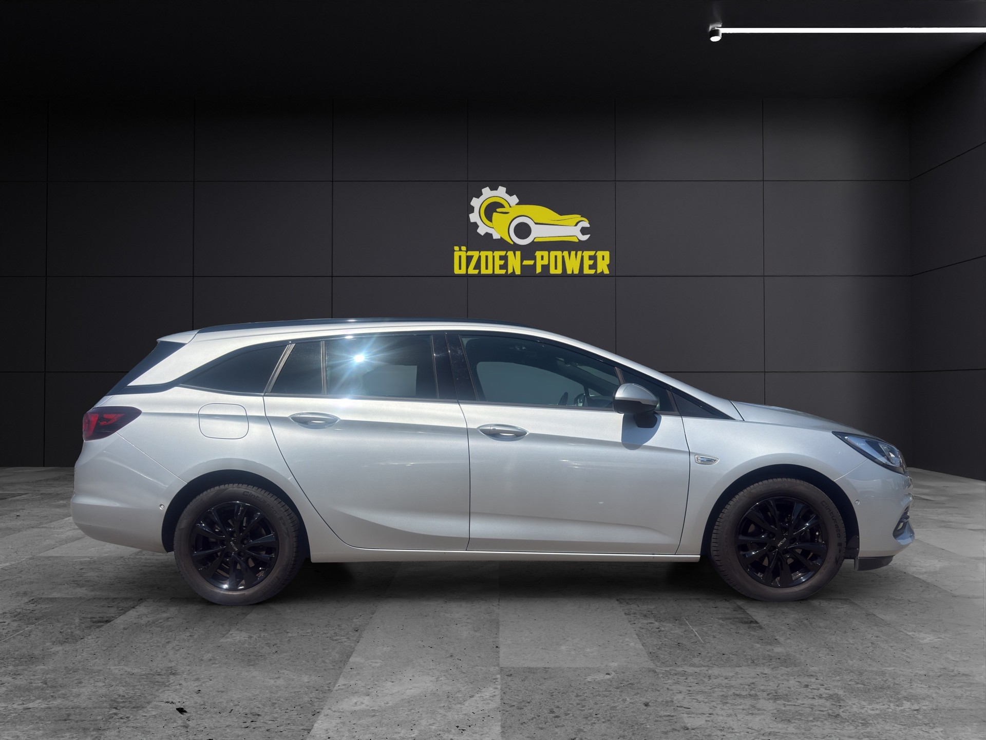 OPEL Astra Sports Tourer 1.5 CDTi GS-Line-showroom-element-3