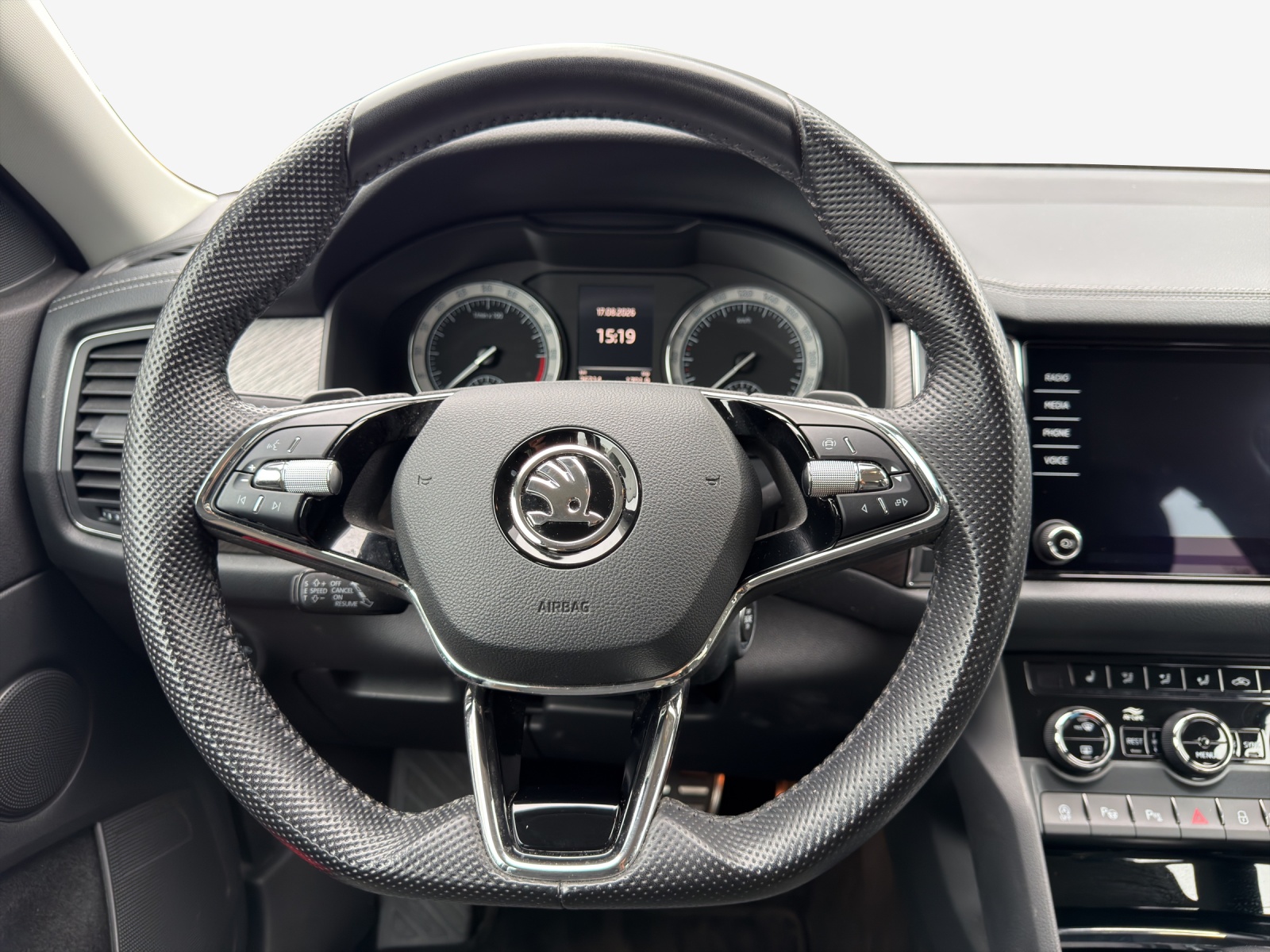 SKODA Kodiaq 2.0 TDI CR Style 4x4 DSG-image-9