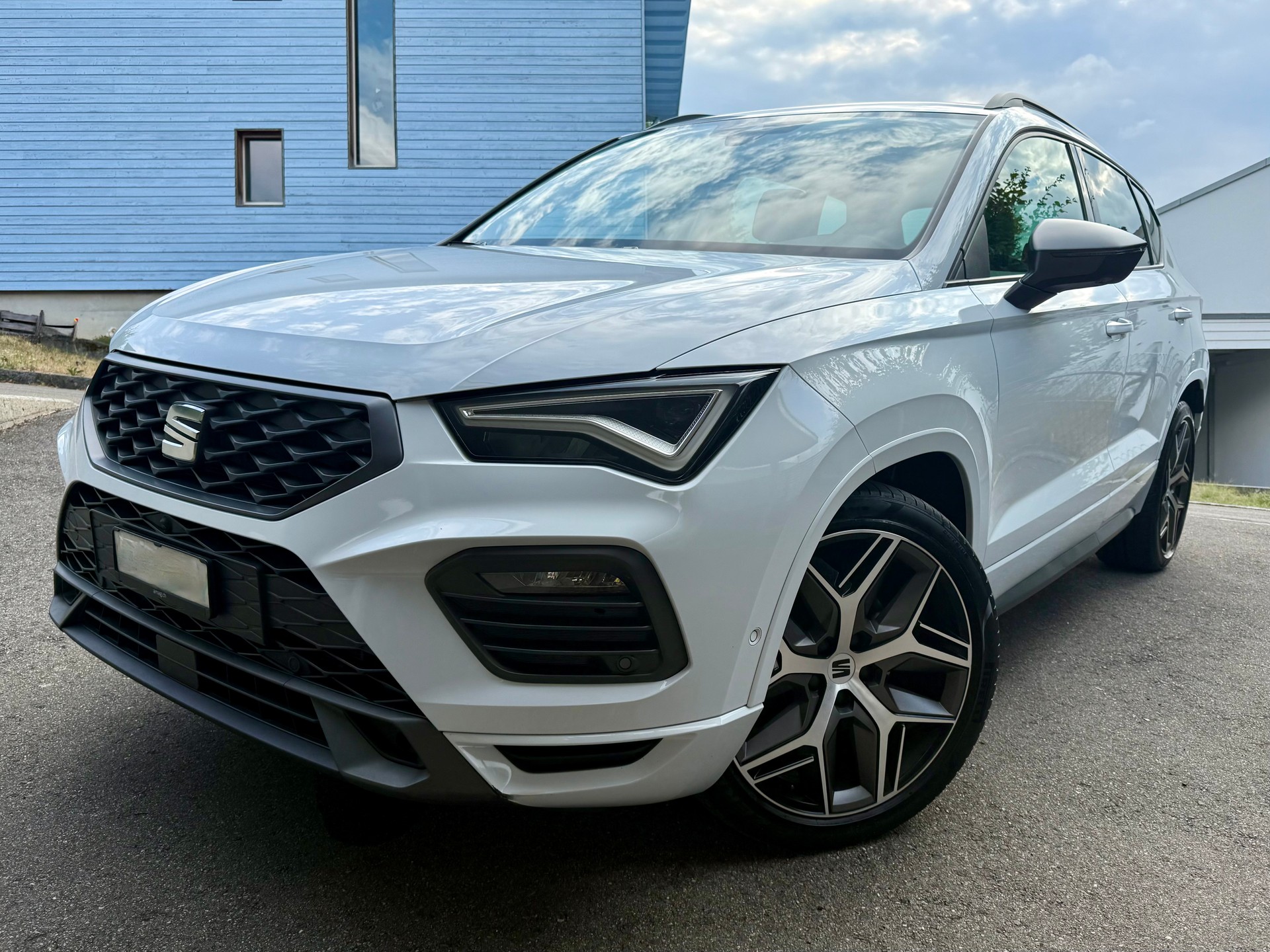 SEAT 2.0 TSI Hola FR 4Drive DSG-image-0