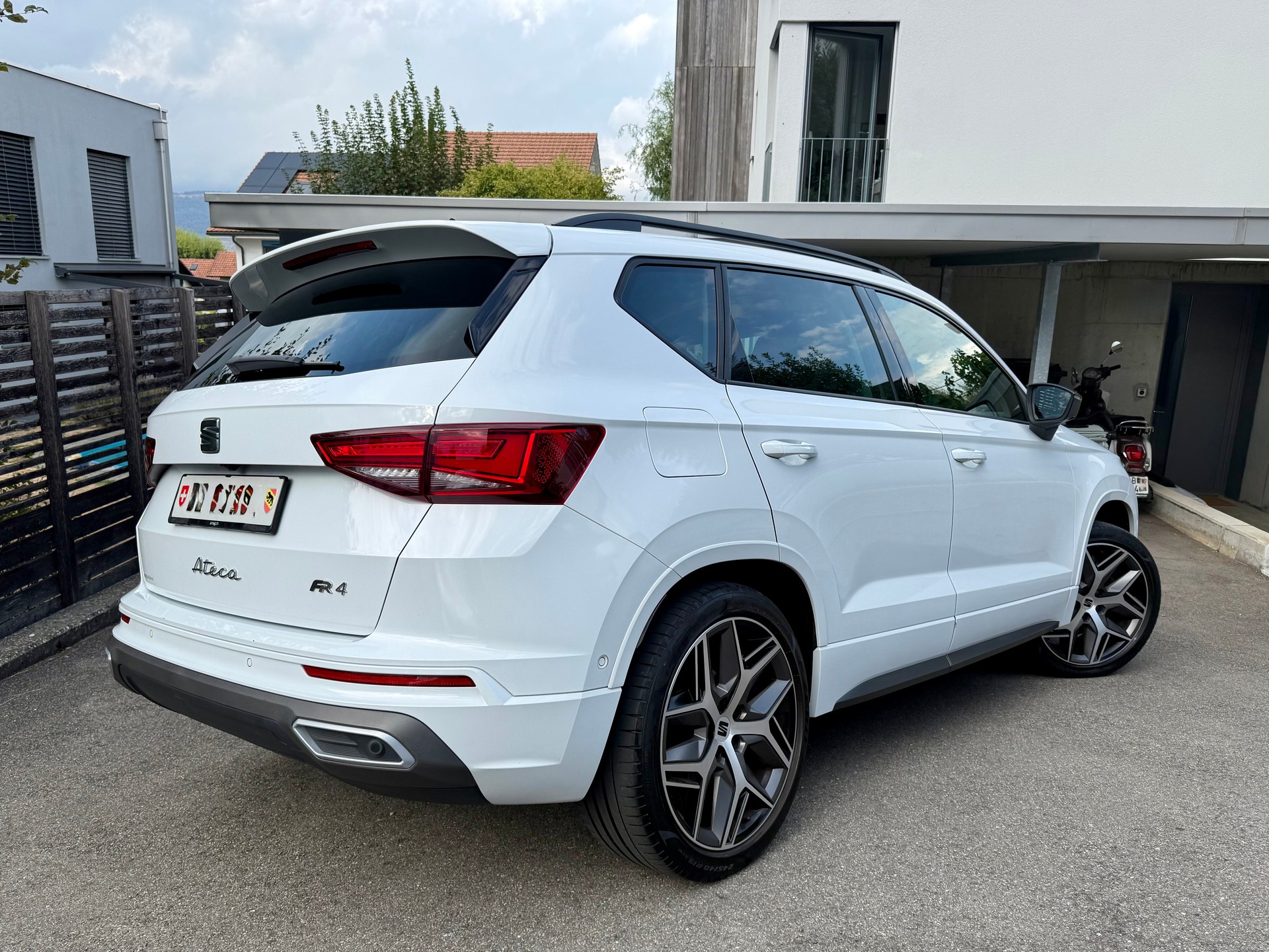 SEAT 2.0 TSI Hola FR 4Drive DSG-image-1