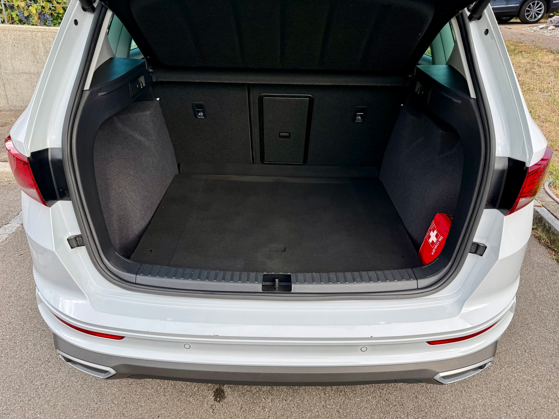 SEAT 2.0 TSI Hola FR 4Drive DSG-image-9