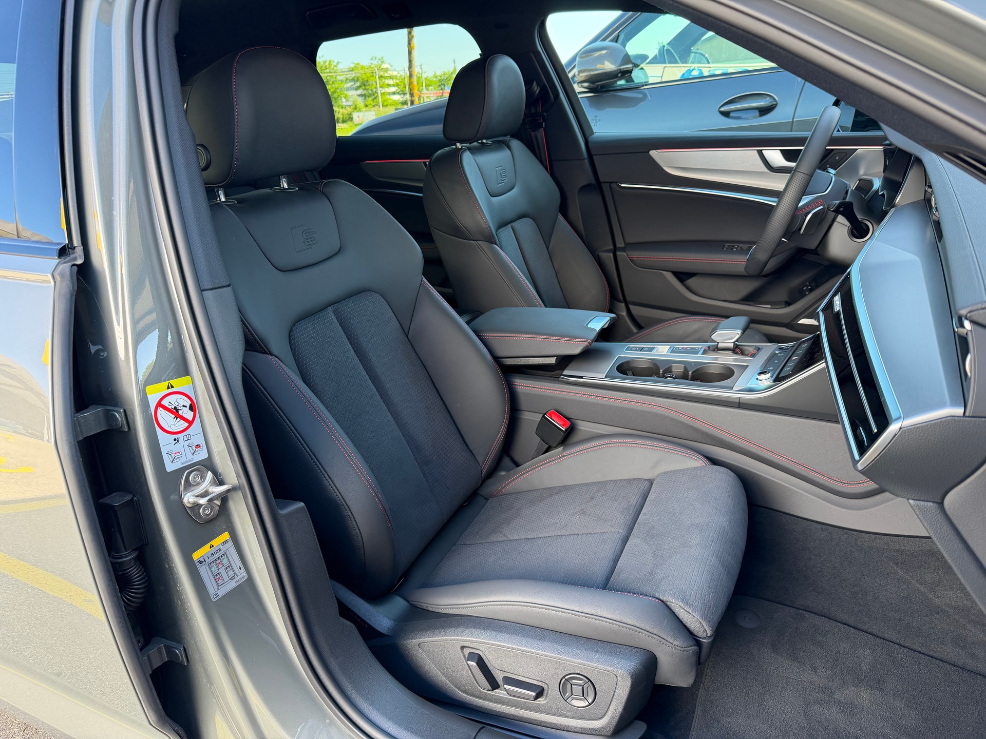 AUDI A6 Avant 50 TFSIe advanced quattro S-tronic*21" Räder*AHK*5J. Werksgarantie*-image-8