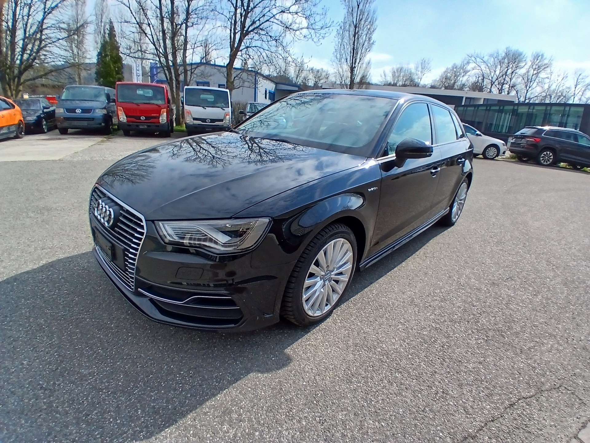 AUDI A3 Sportback 1.4 e-tron Ambition S-tronic-image-0