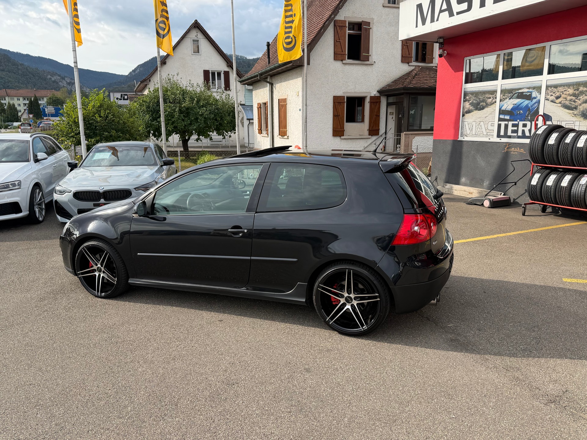 VW Golf 2.0 TFSI GTI-image-2