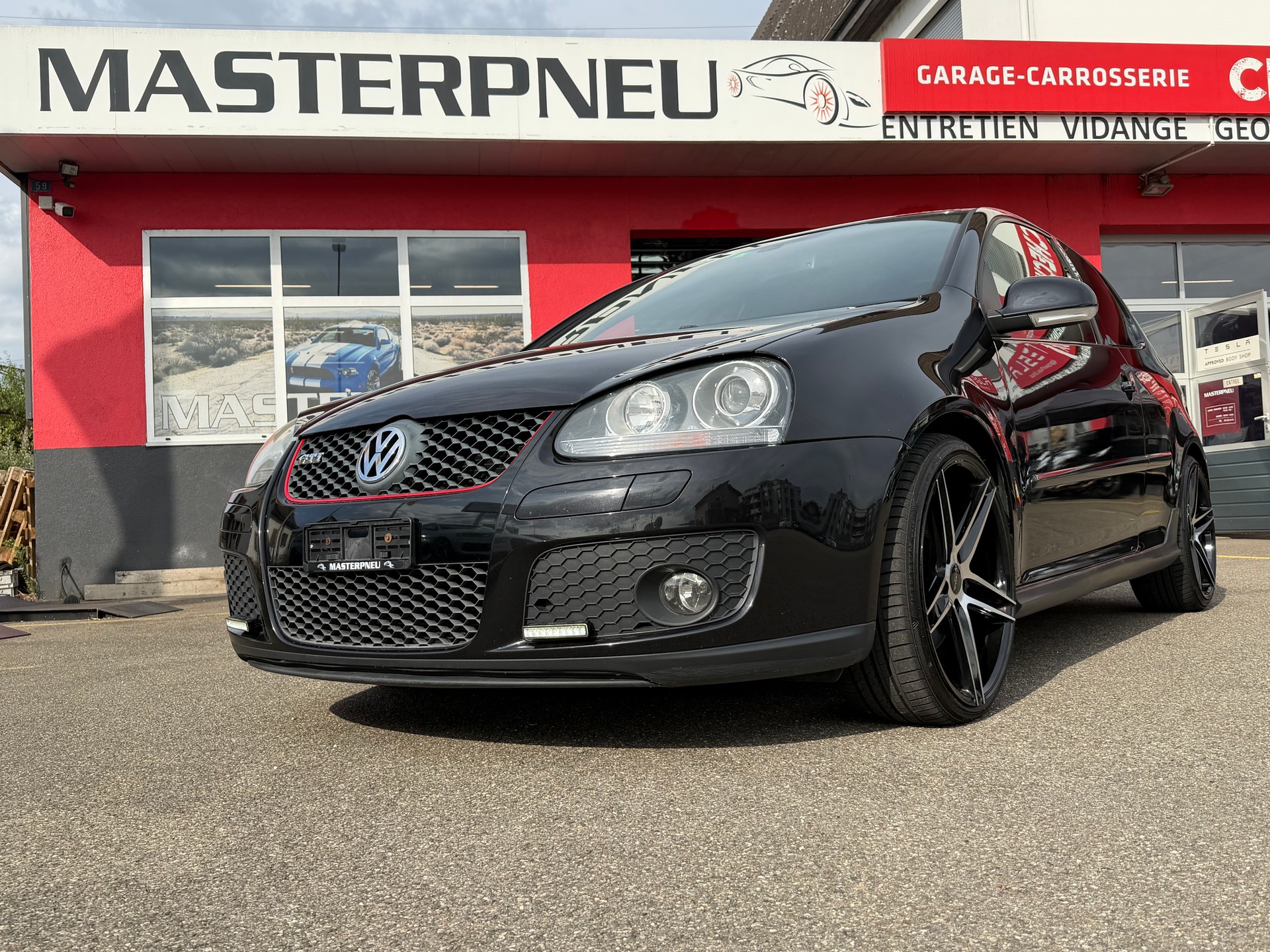 VW Golf 2.0 TFSI GTI-image-6