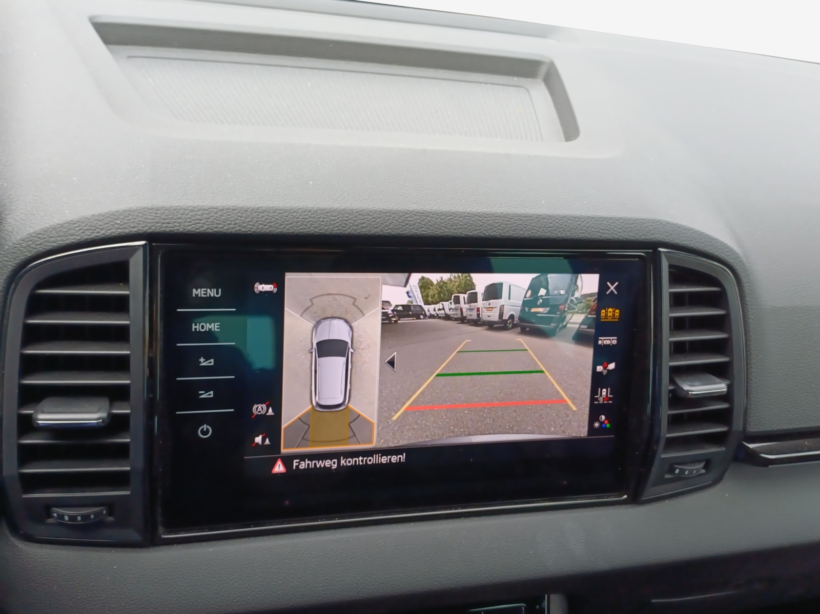 SKODA Karoq 2.0 TSI SportLine 4x4 DSG-image-15
