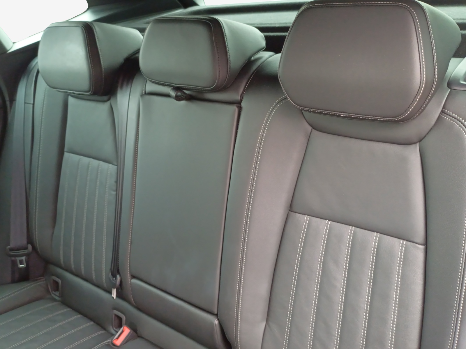 SKODA Karoq 2.0 TSI SportLine 4x4 DSG-image-11