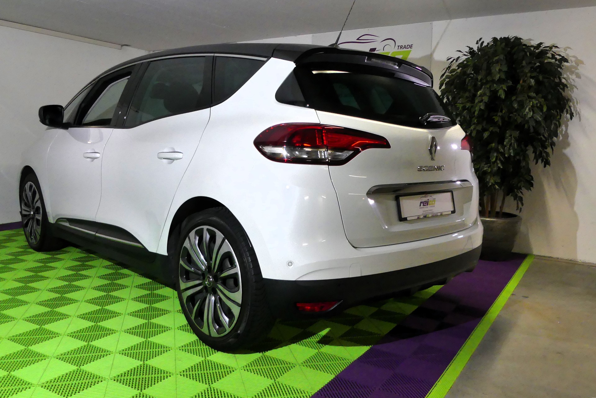 RENAULT Scénic 1.3 16V Turbo Intens EDC-image-2