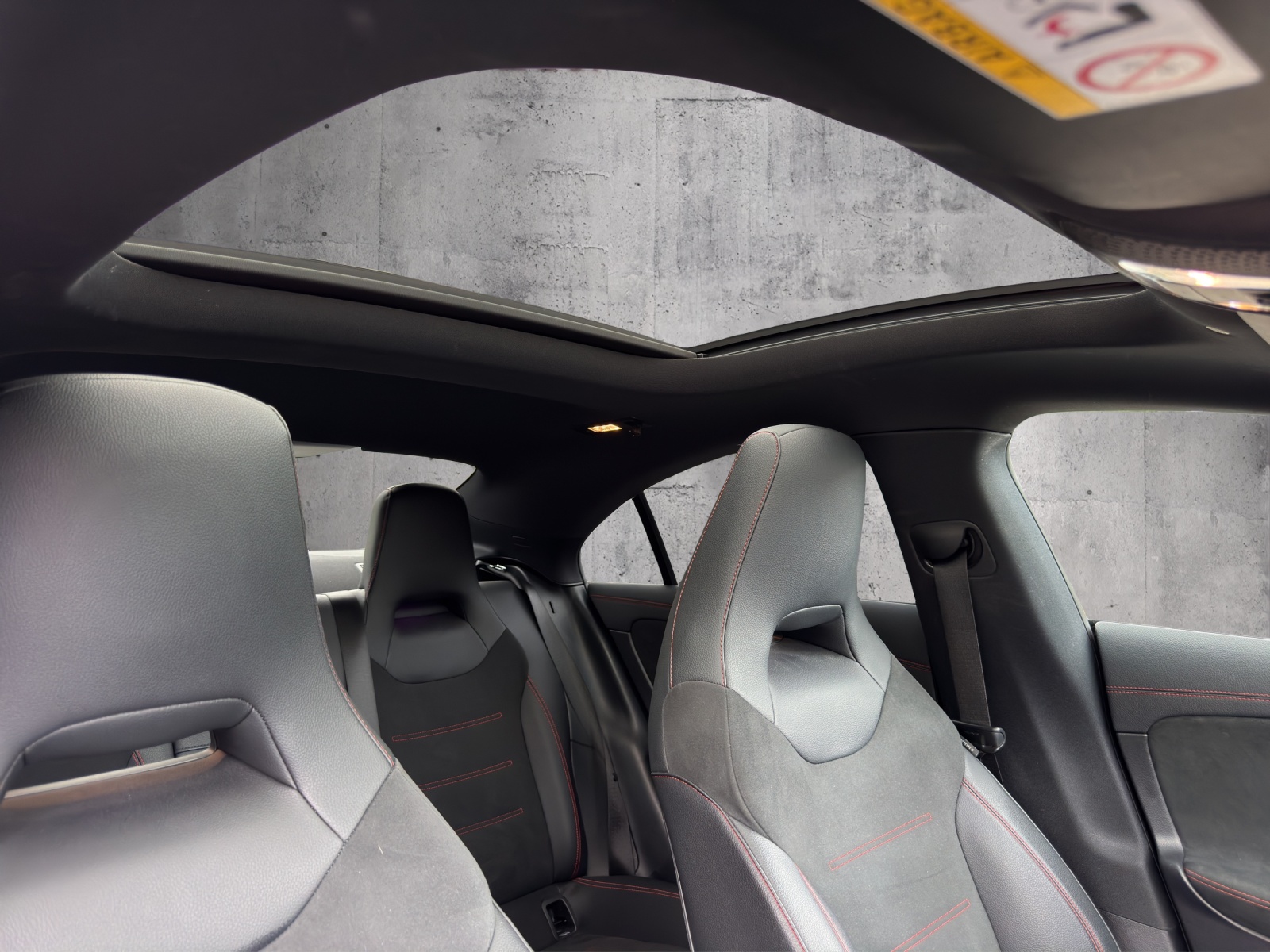 MERCEDES-BENZ CLA 250 4Matic AMG Line 7G-DCT-image-14