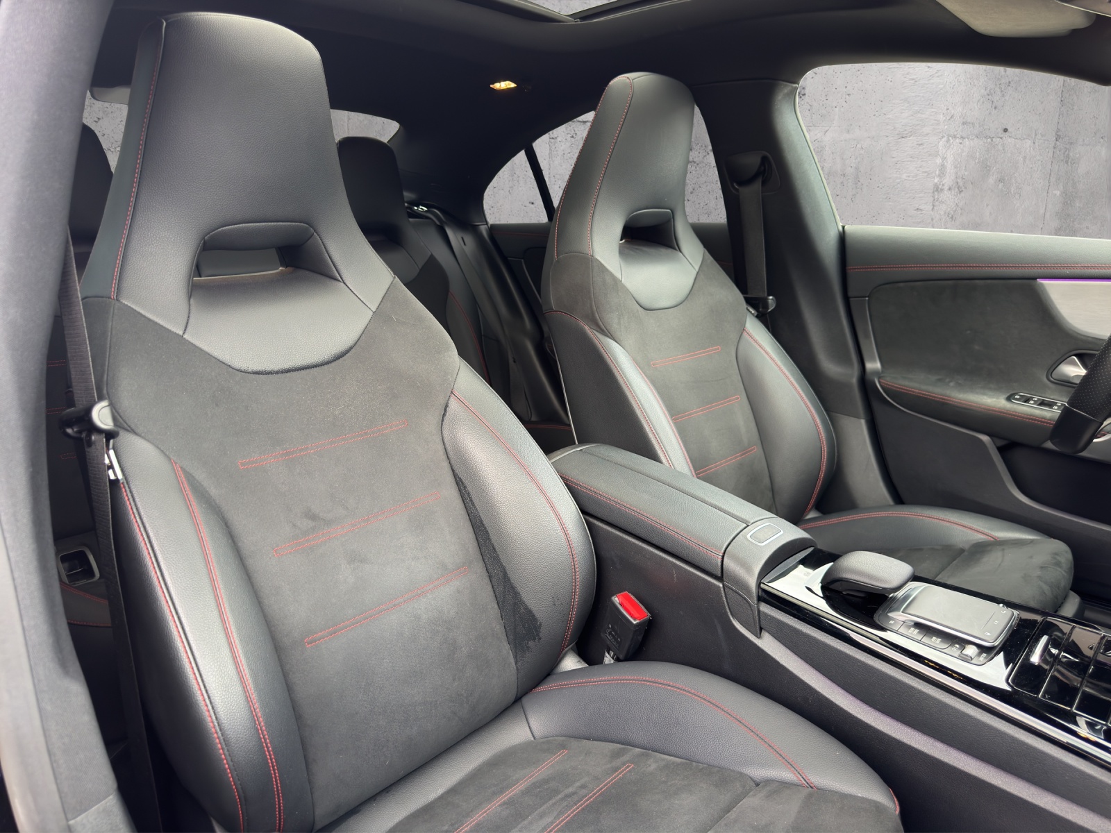 MERCEDES-BENZ CLA 250 4Matic AMG Line 7G-DCT-image-13
