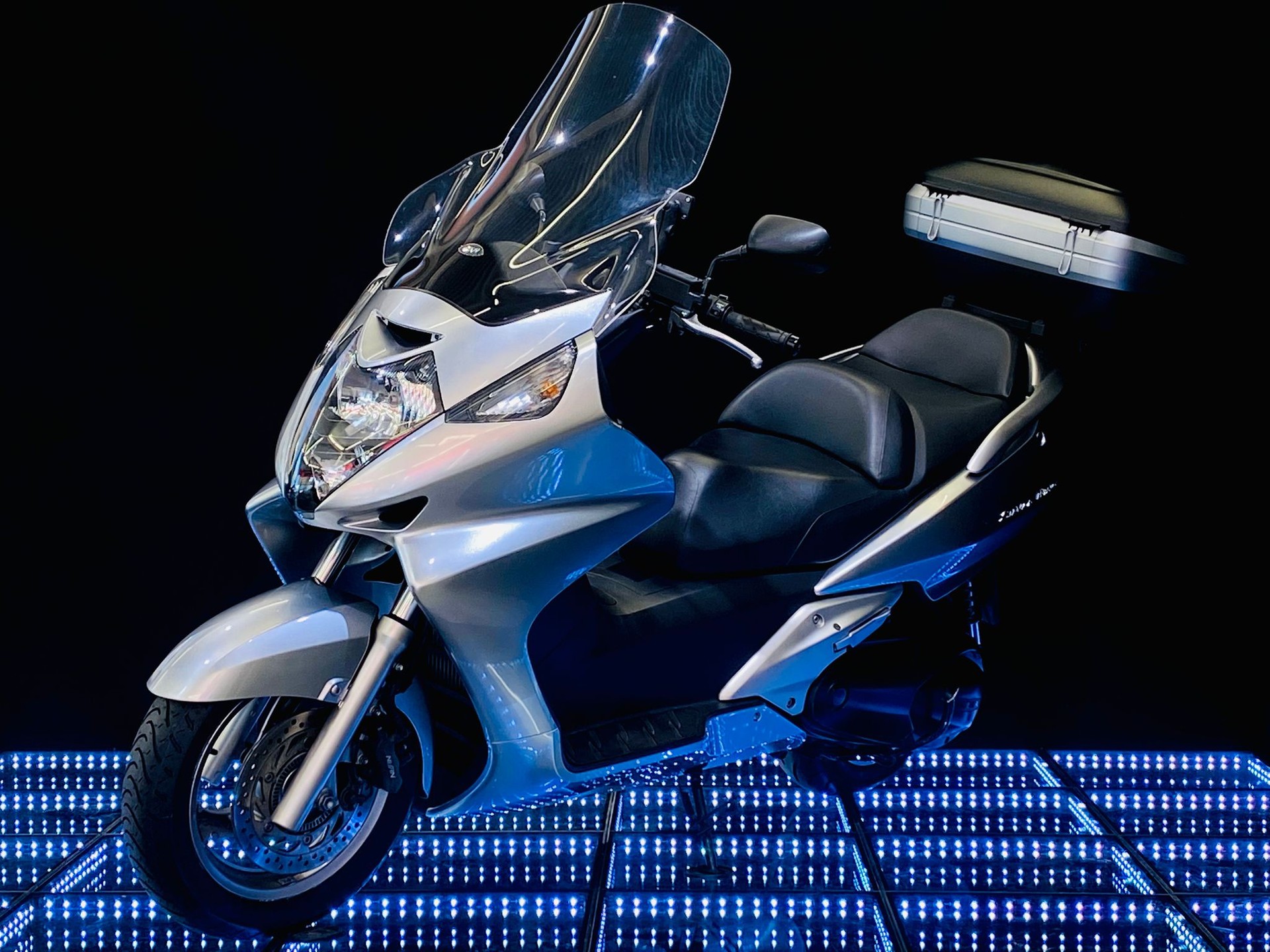 HONDA FJSB 600 Silver Wing ABS-showroom-element-1