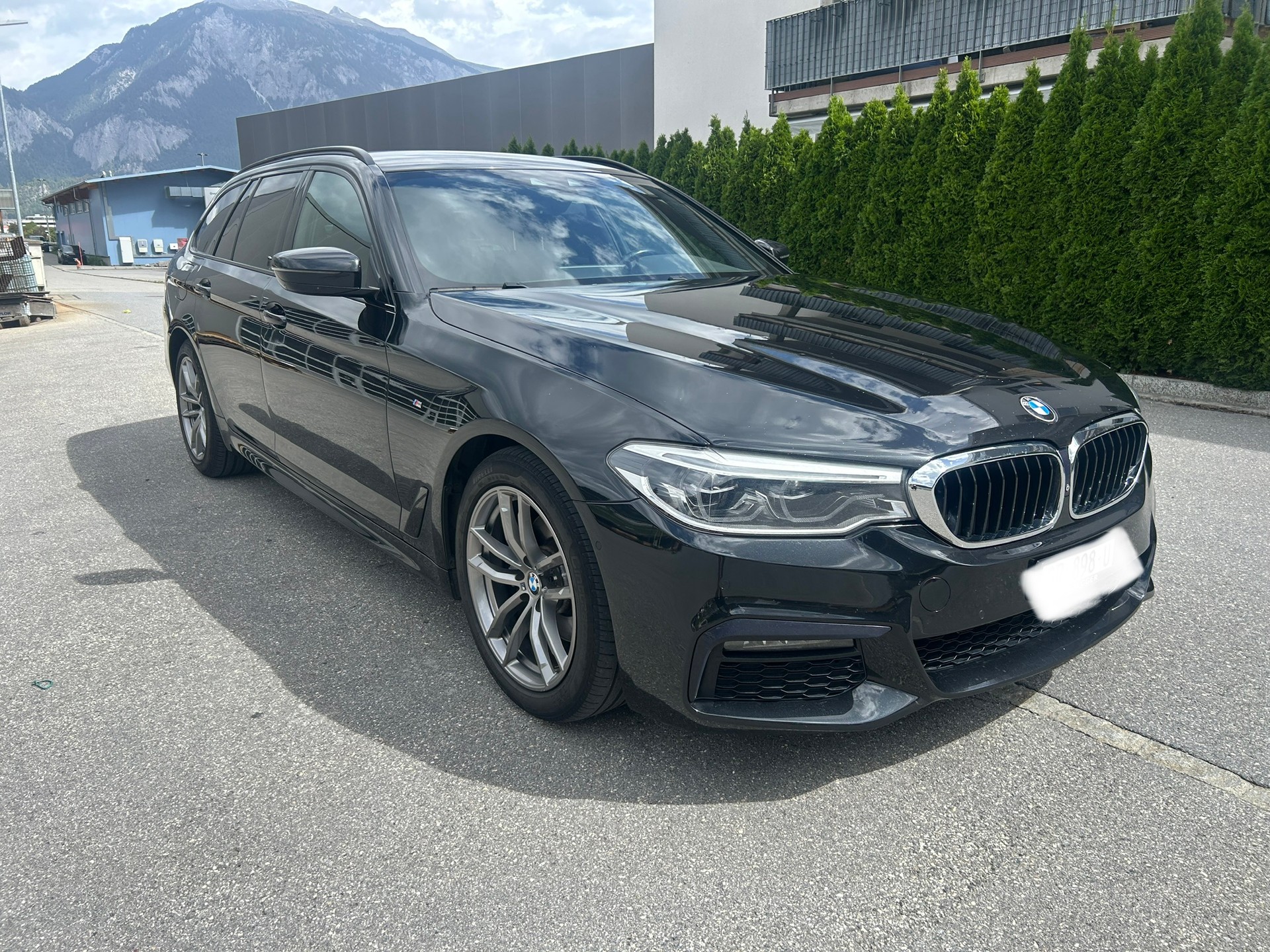 BMW 520d xDrive Touring Sport Line Steptronic-image-1