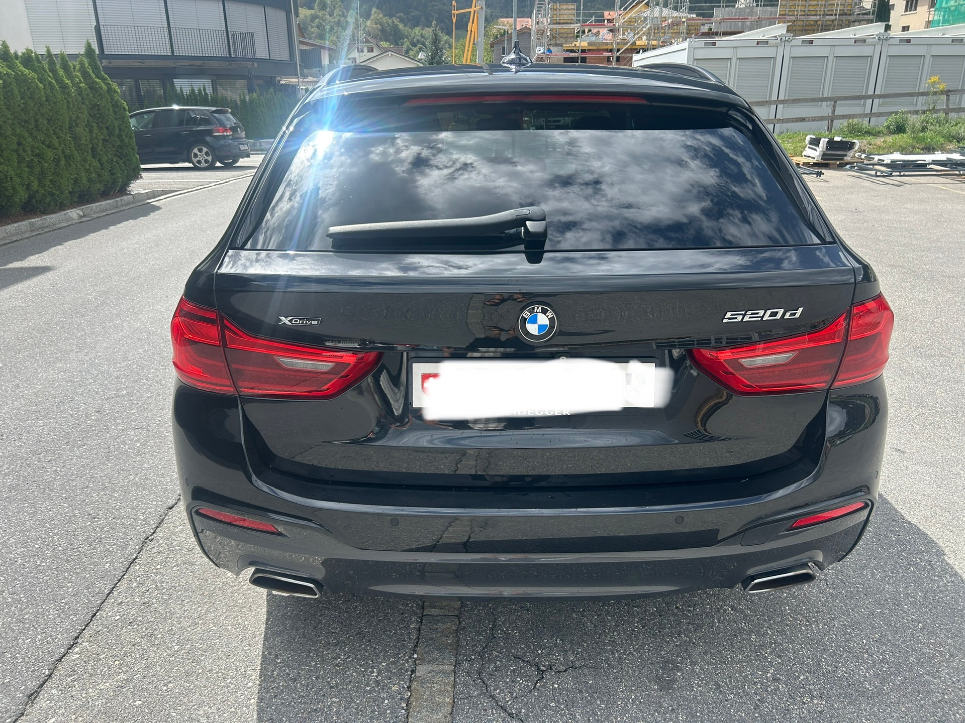 BMW 520d xDrive Touring Sport Line Steptronic-image-4