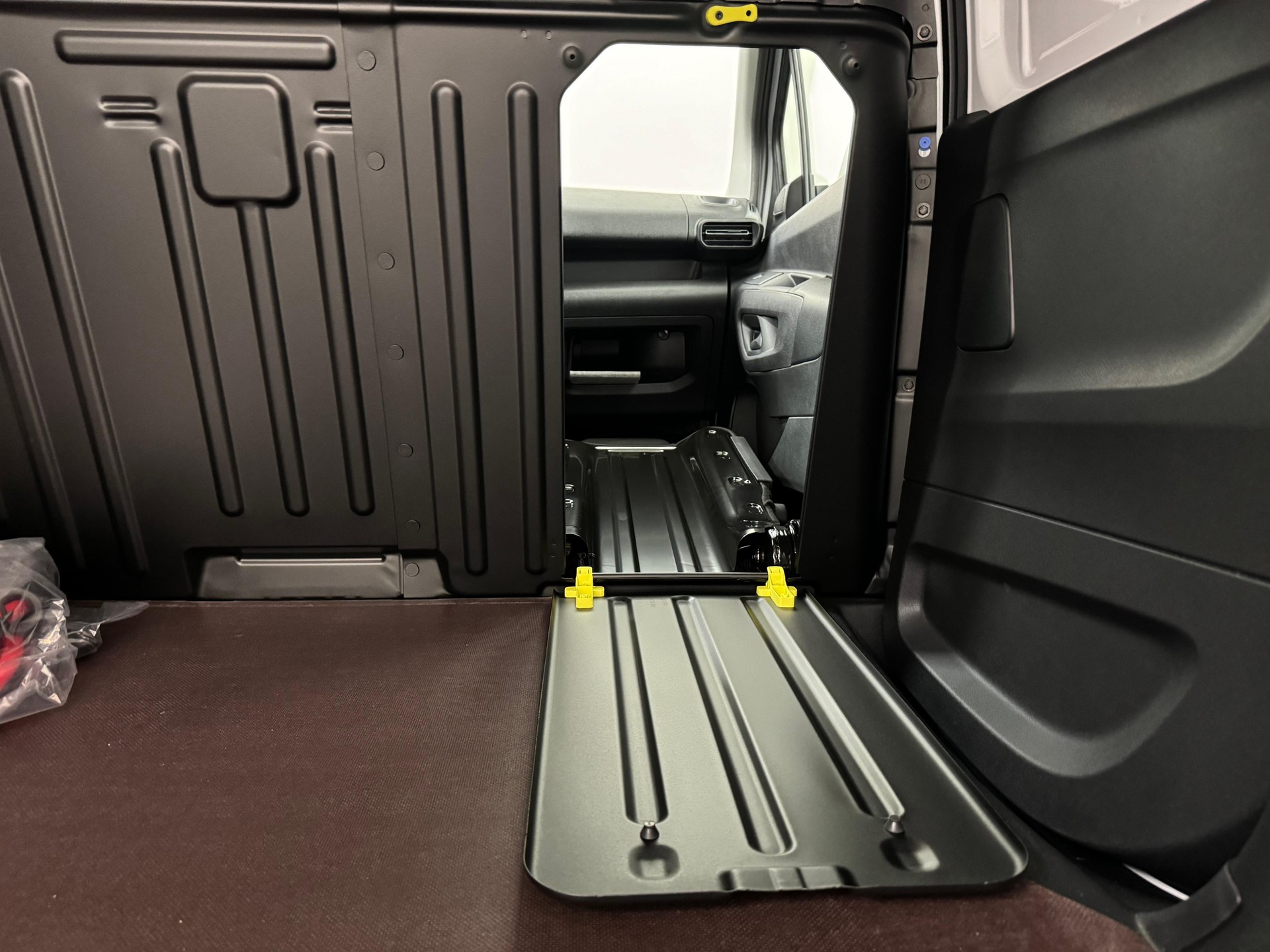CITROEN e-Berlingo M erhöhte Nutzlast 50kWh Swiss Edition-image-7
