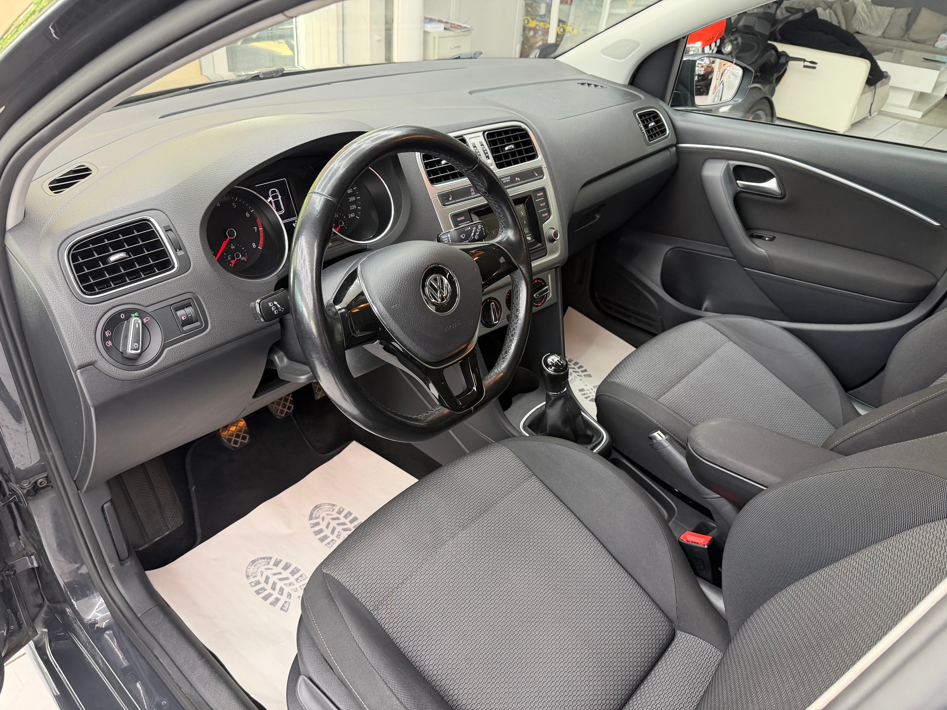 VW Polo 1.2 TSI 90 BlueMT Value-image-11