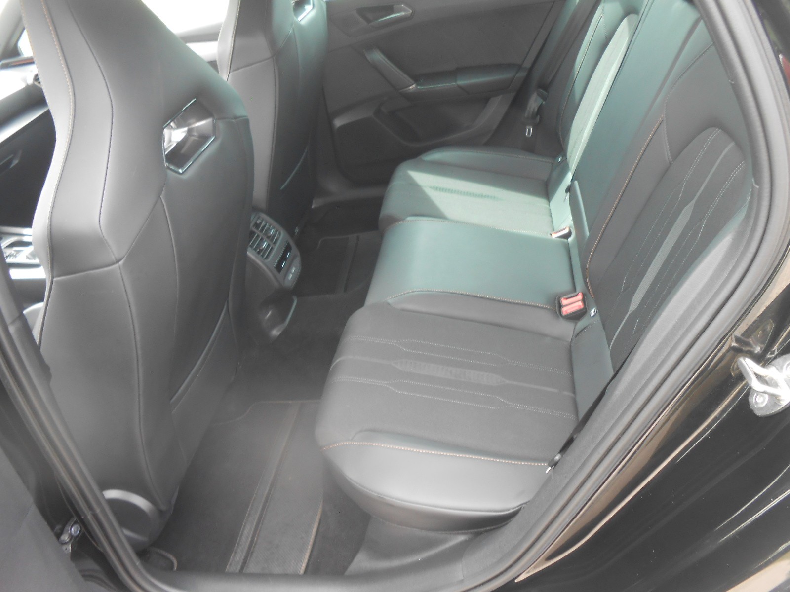 CUPRA LEON ST 1.4 e-HYBRID pHEV DSG-image-10