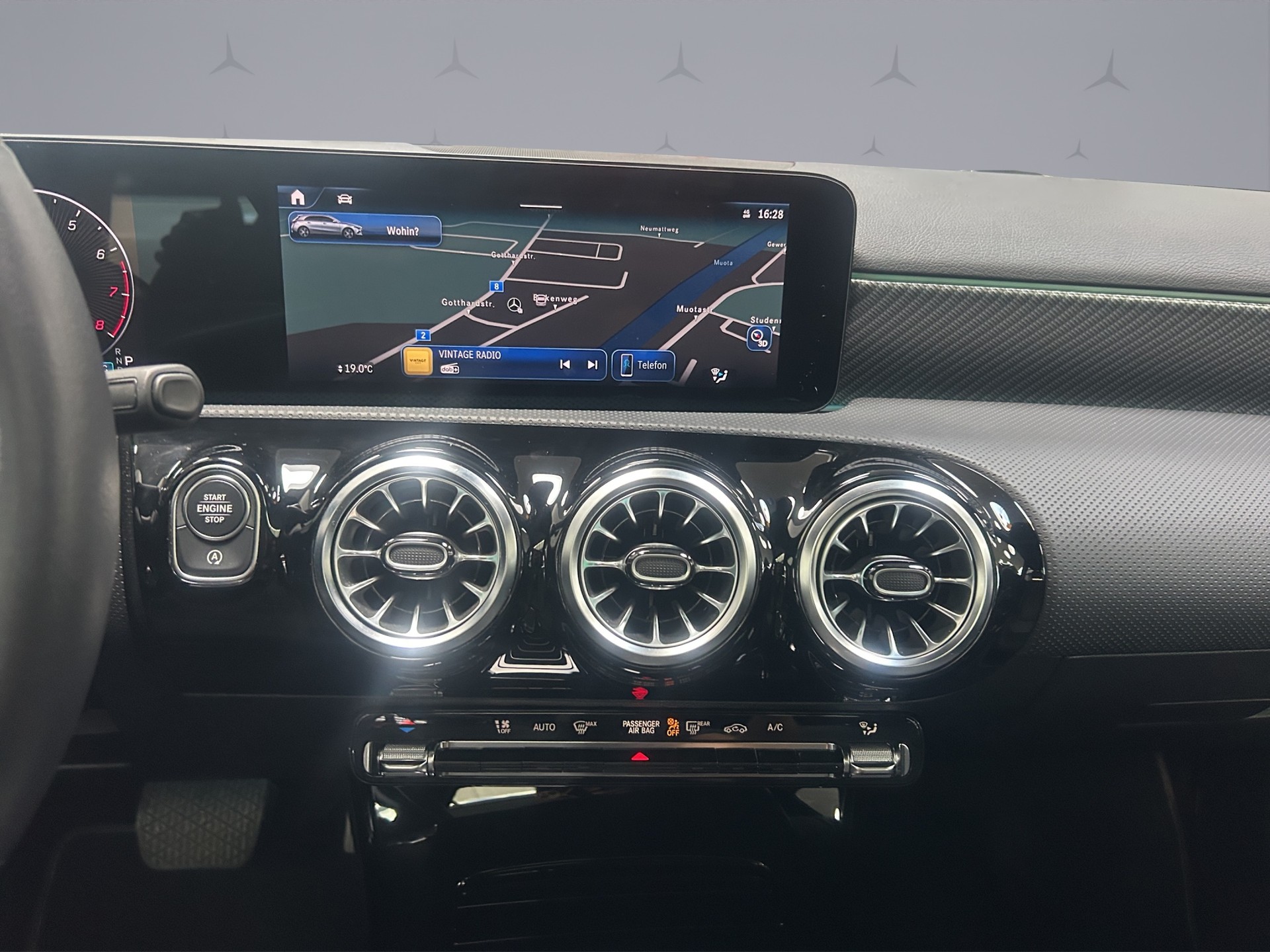 MERCEDES-BENZ A 180 Progressive-image-11