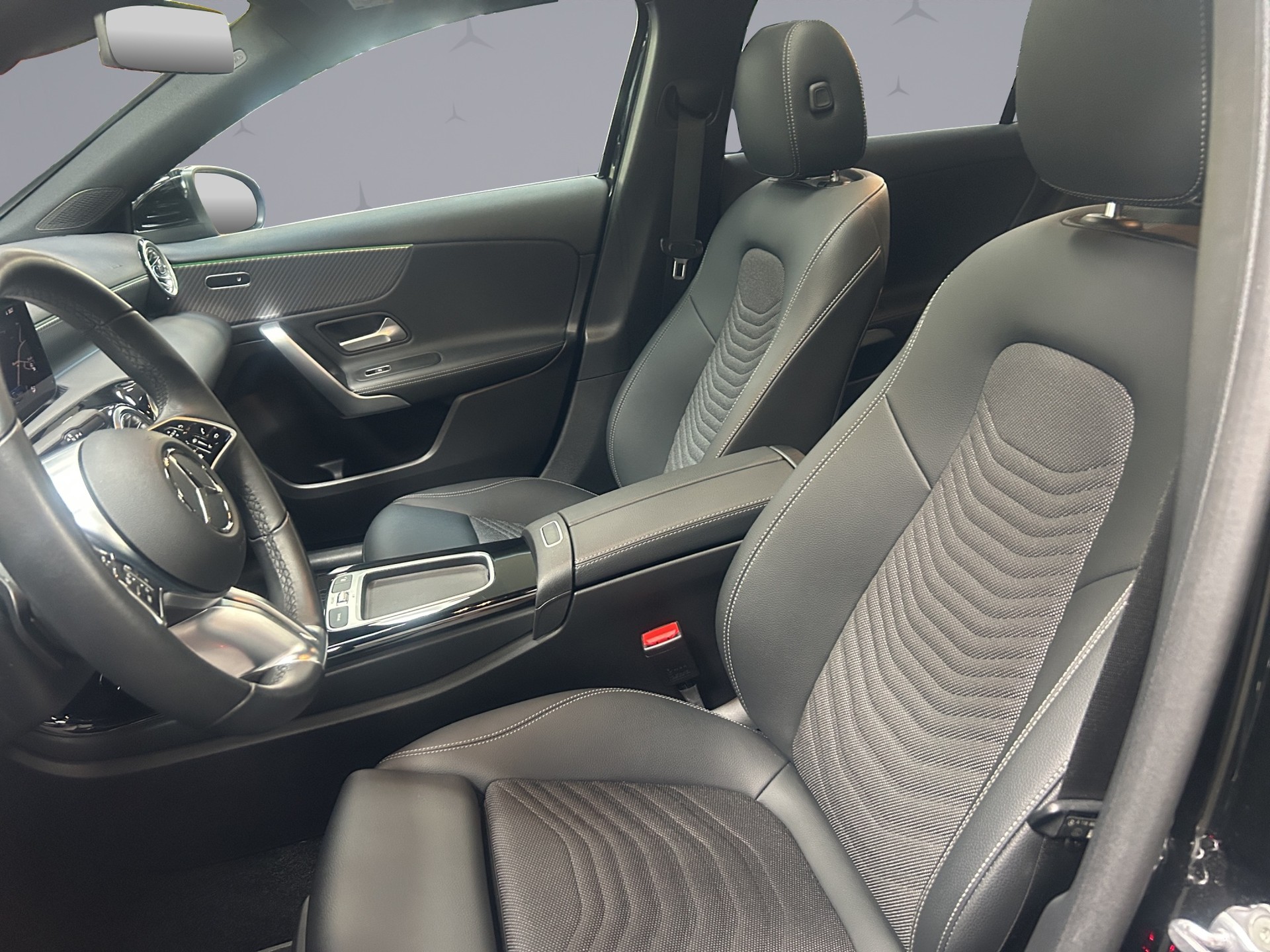 MERCEDES-BENZ A 180 Progressive-image-18