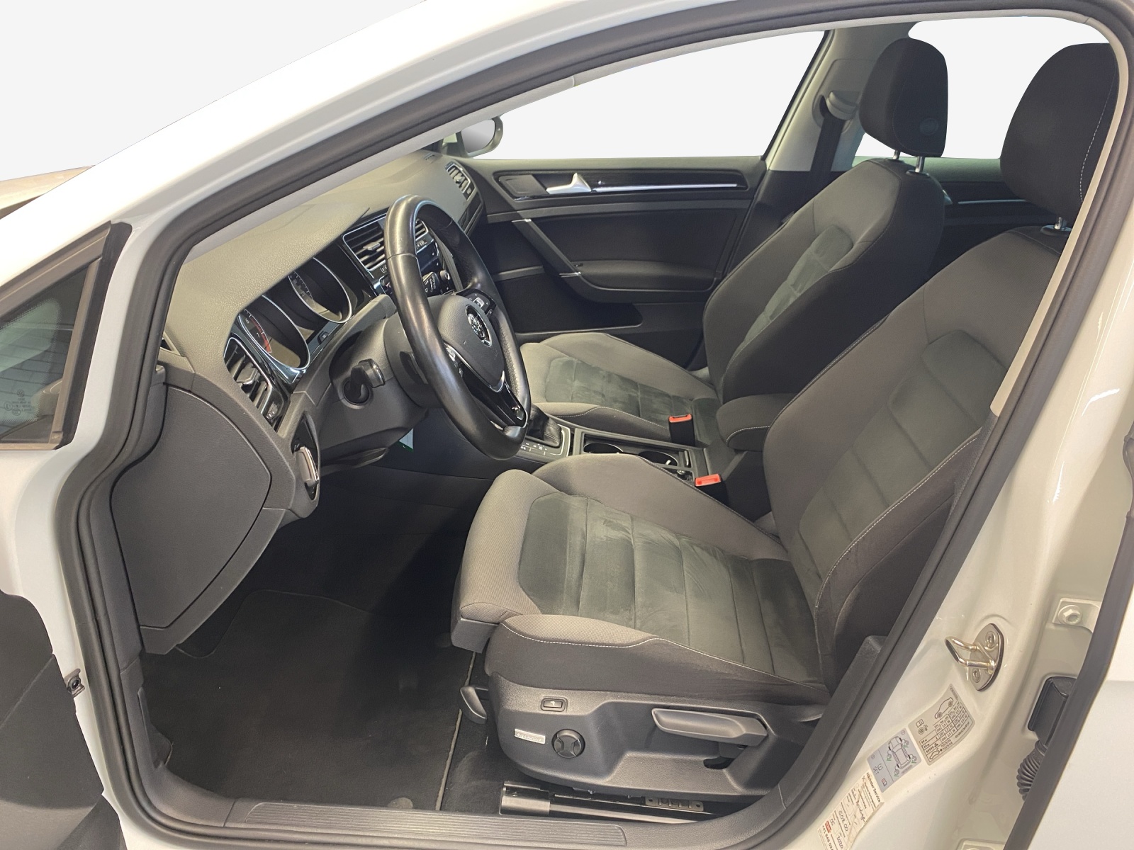 VW Golf 1.4 TSI Highline DSG-image-10