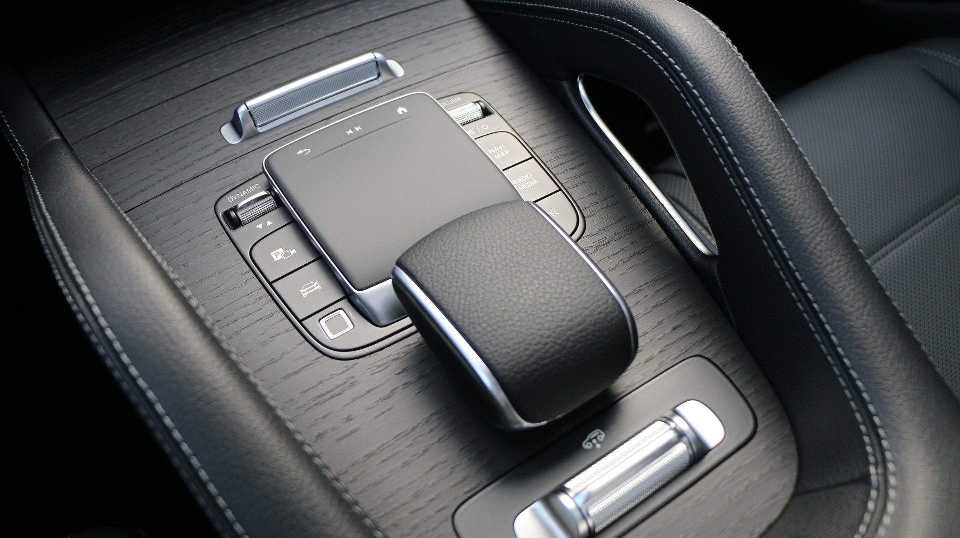 MERCEDES-BENZ GLE 450 4Matic-image-15