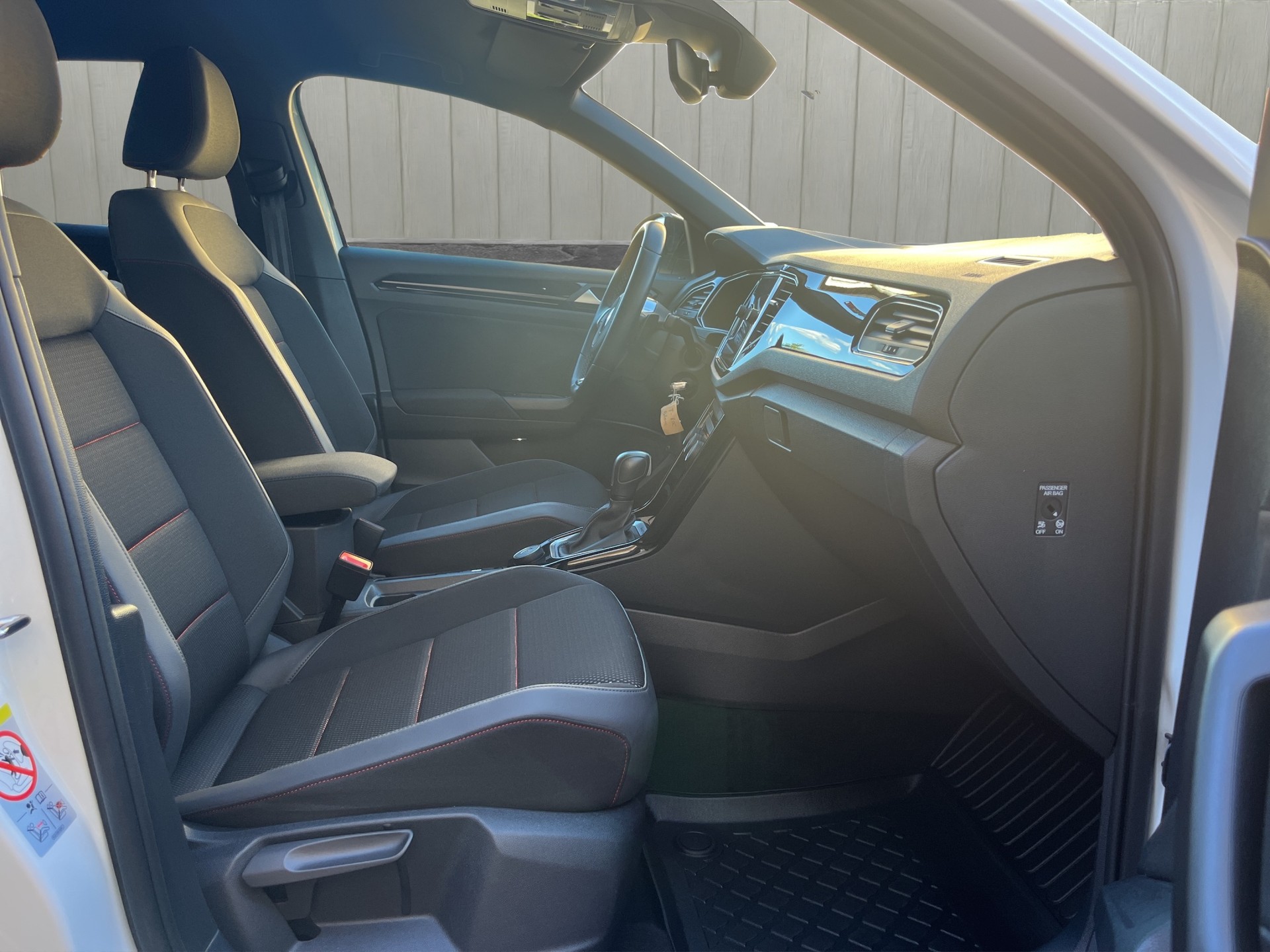 VW T-Roc 2.0 TSI Sport Selection DSG 4Motion-image-13