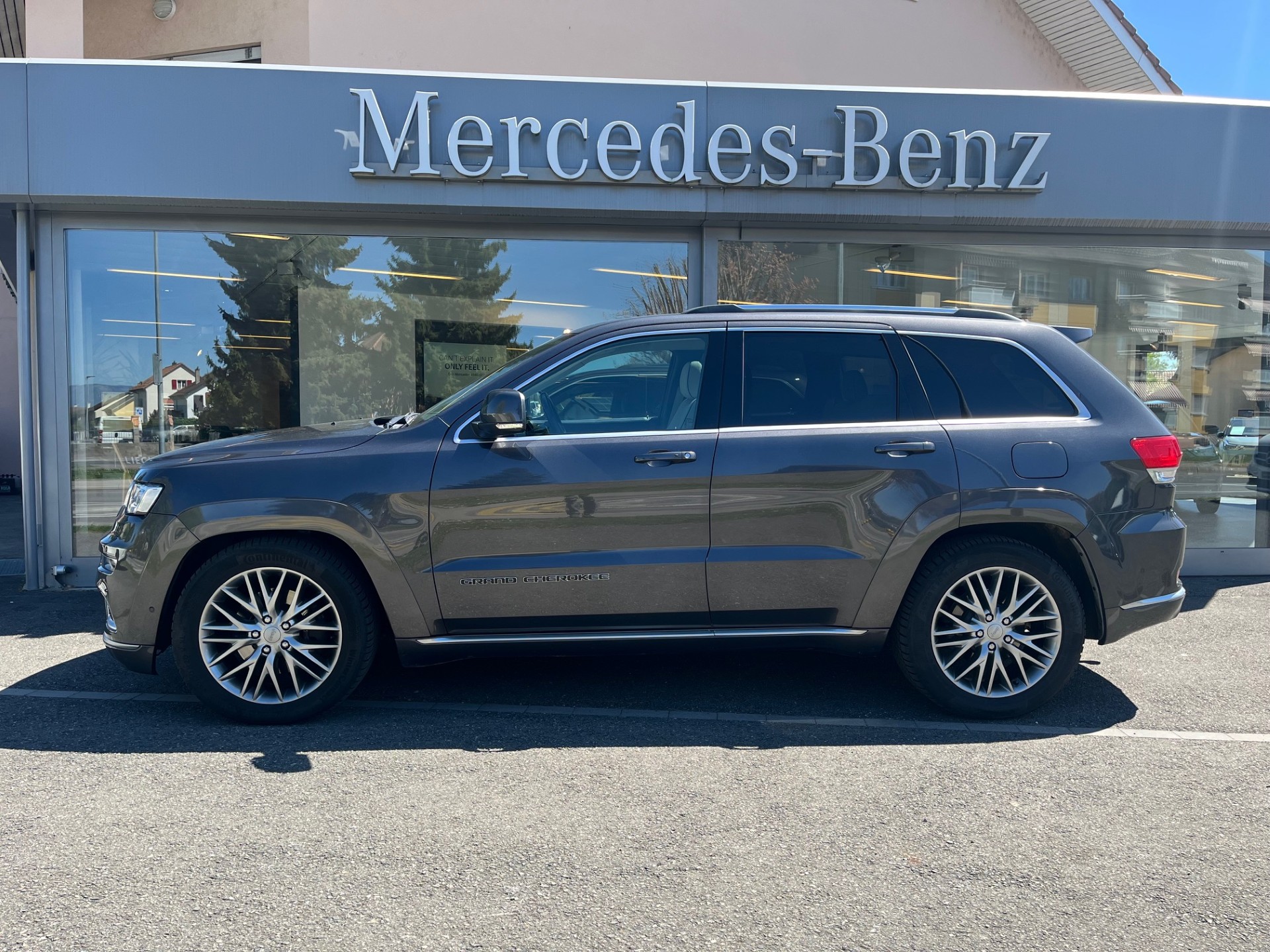 JEEP Grand Cherokee 3.0 CRD Summit Automatic-image-2