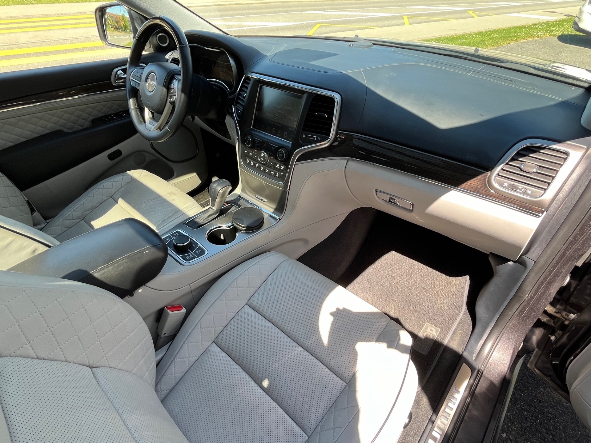 JEEP Grand Cherokee 3.0 CRD Summit Automatic-image-7