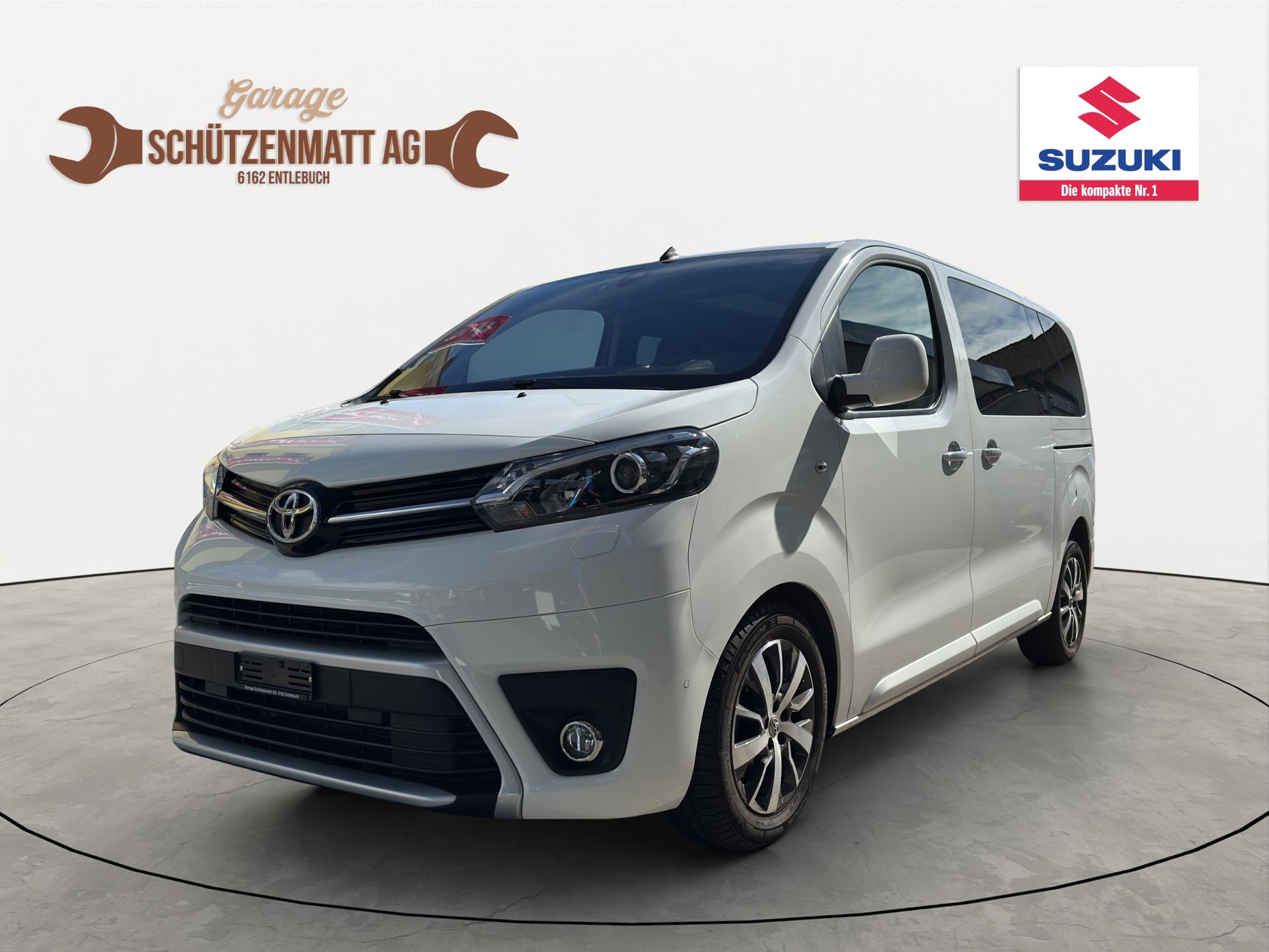 TOYOTA Proace Verso 2.0 D-4D VIP Medium Automatic-image-0