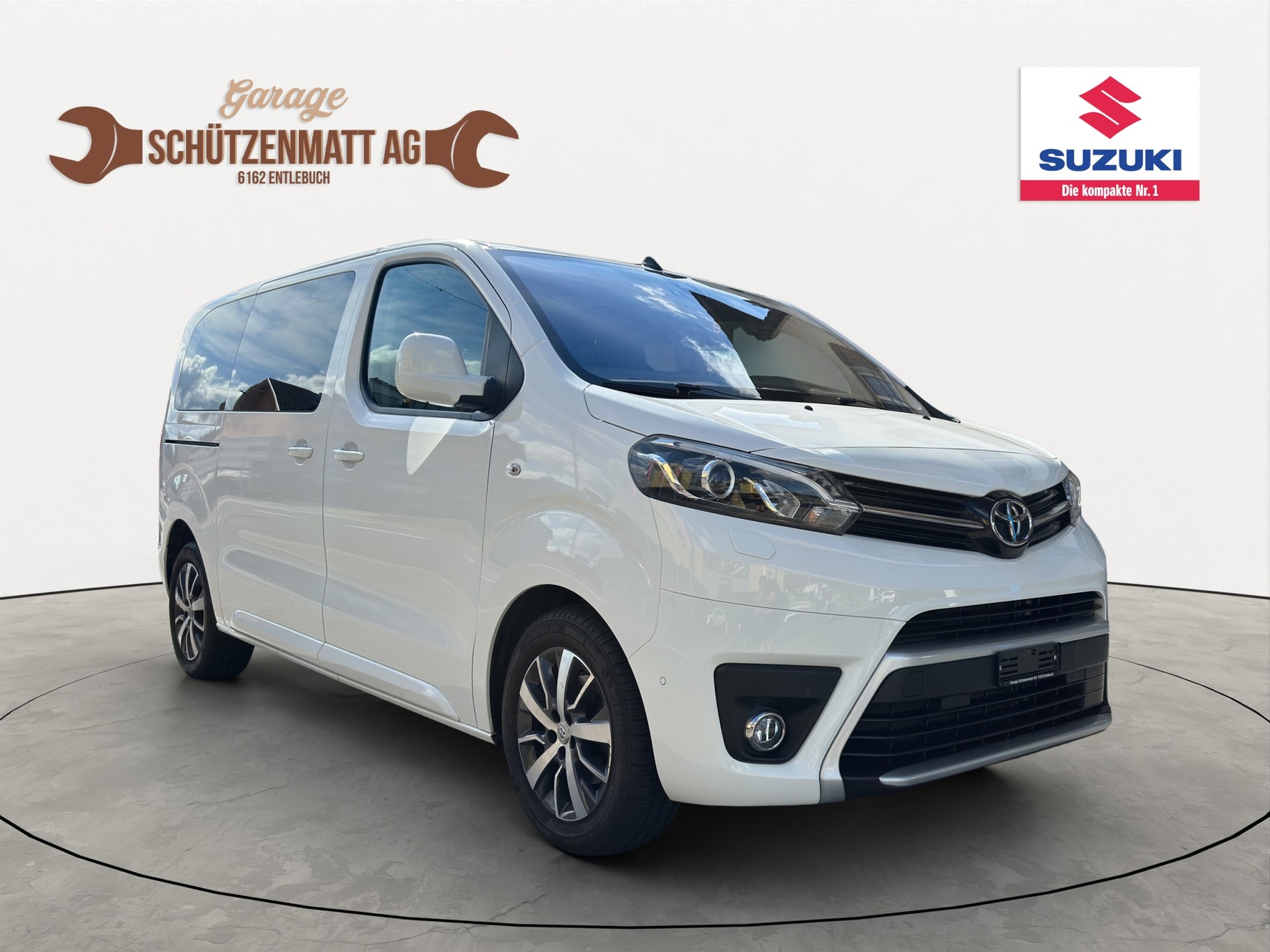 TOYOTA Proace Verso 2.0 D-4D VIP Medium Automatic-image-1
